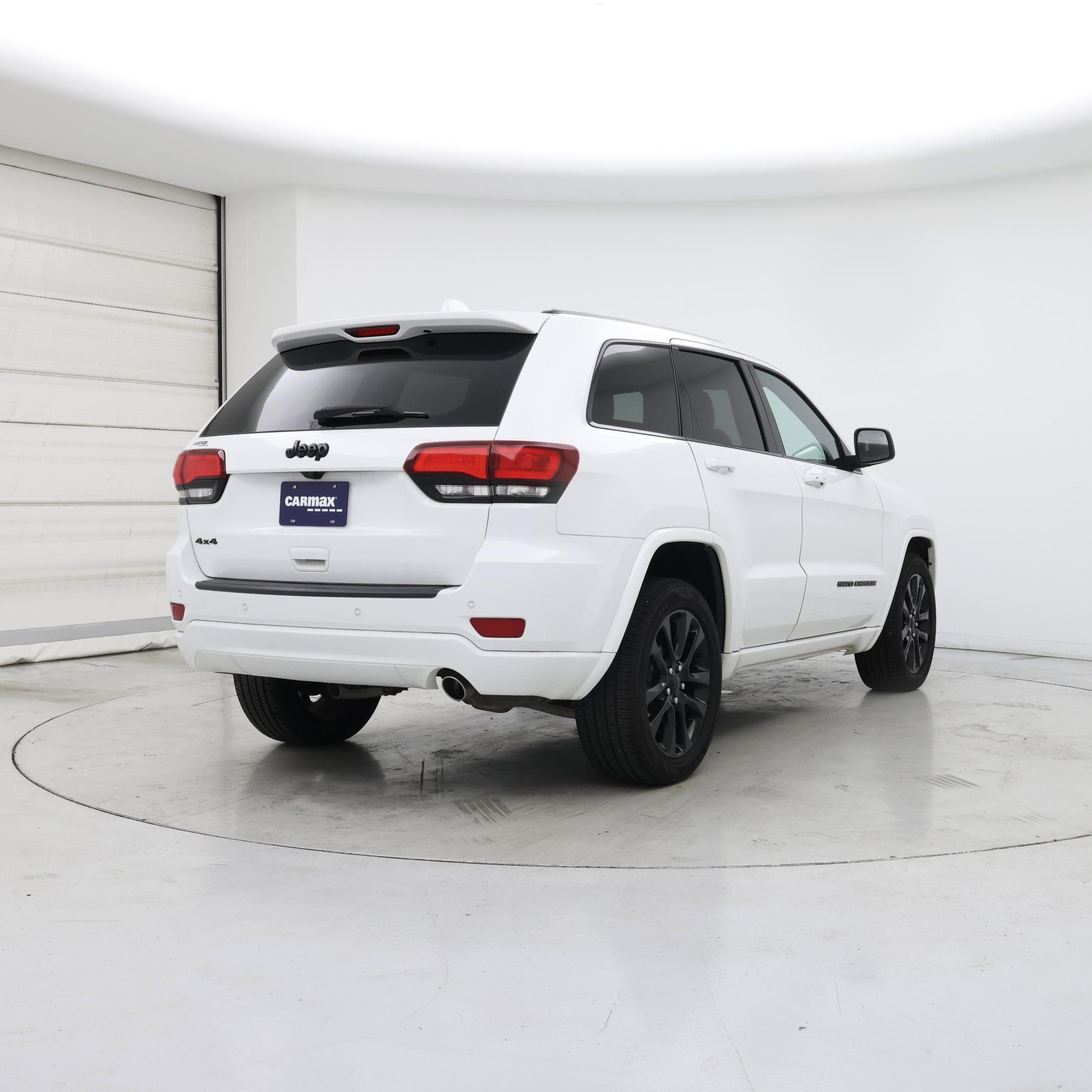 Thumbnail: 2020 Jeep Grand Cherokee - 8