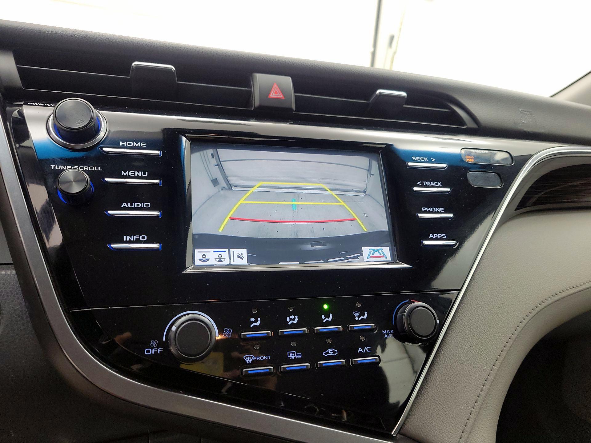 Thumbnail: 2018 Toyota Camry - 14