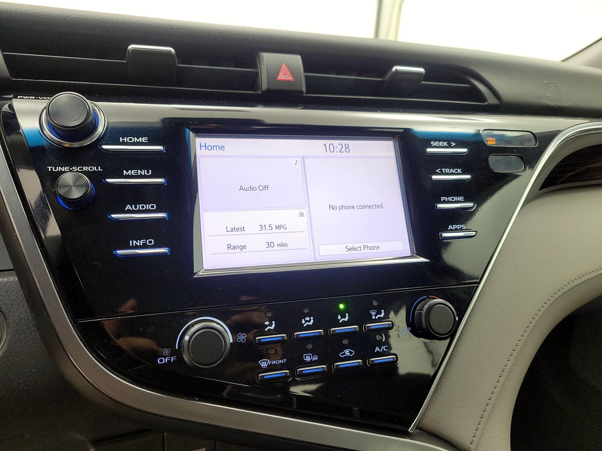 Thumbnail: 2018 Toyota Camry - 15