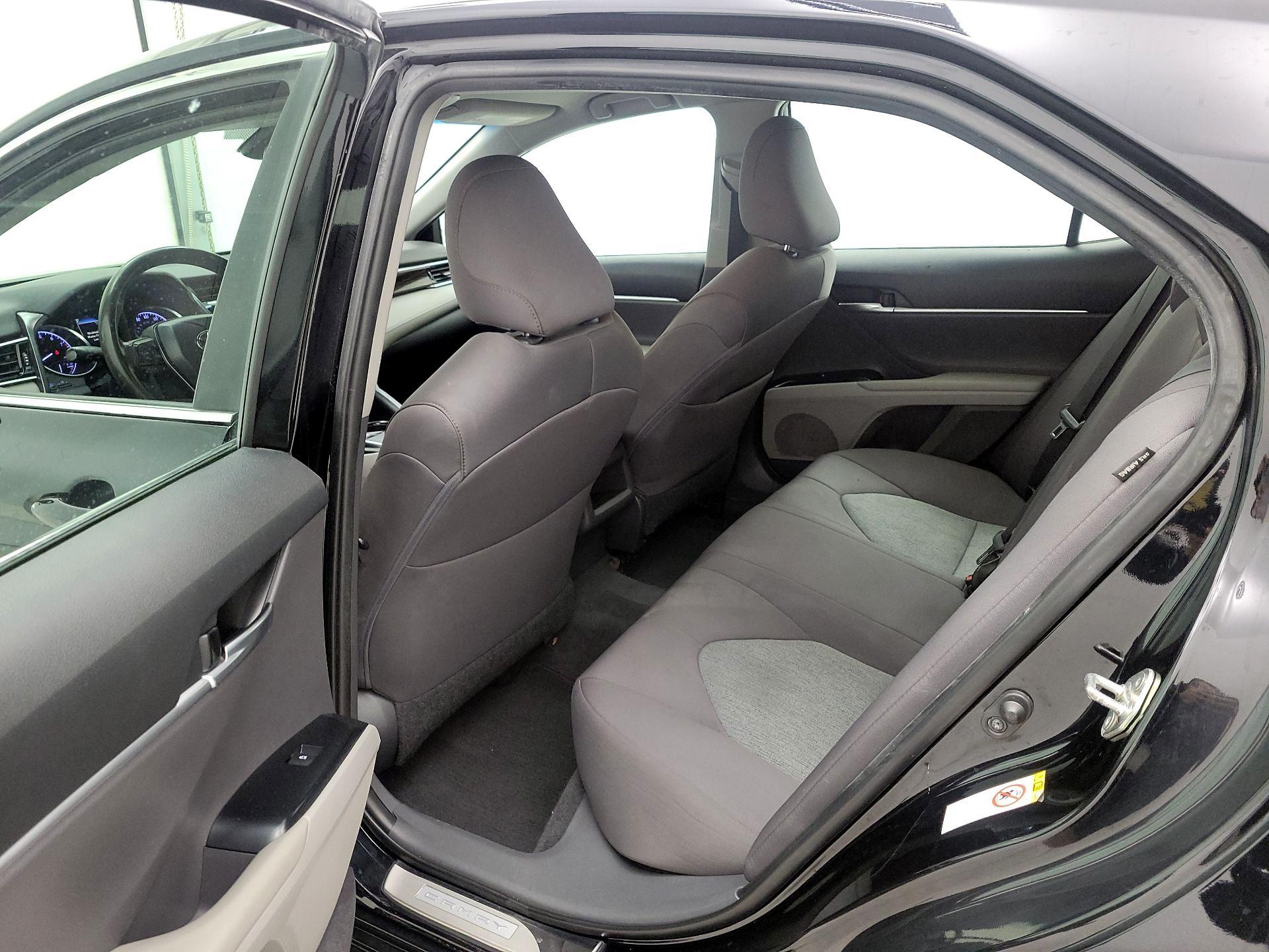 Thumbnail: 2018 Toyota Camry - 19