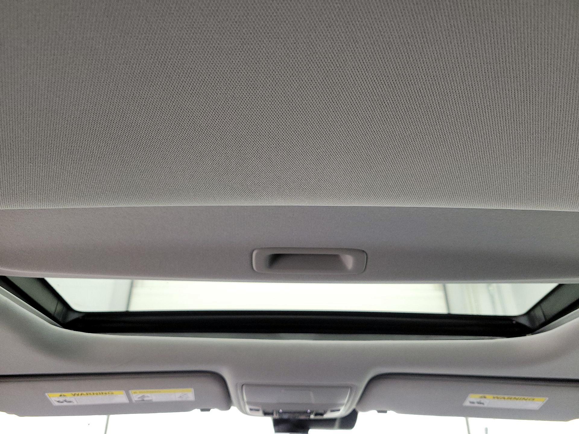 Thumbnail: 2019 Acura MDX - 19