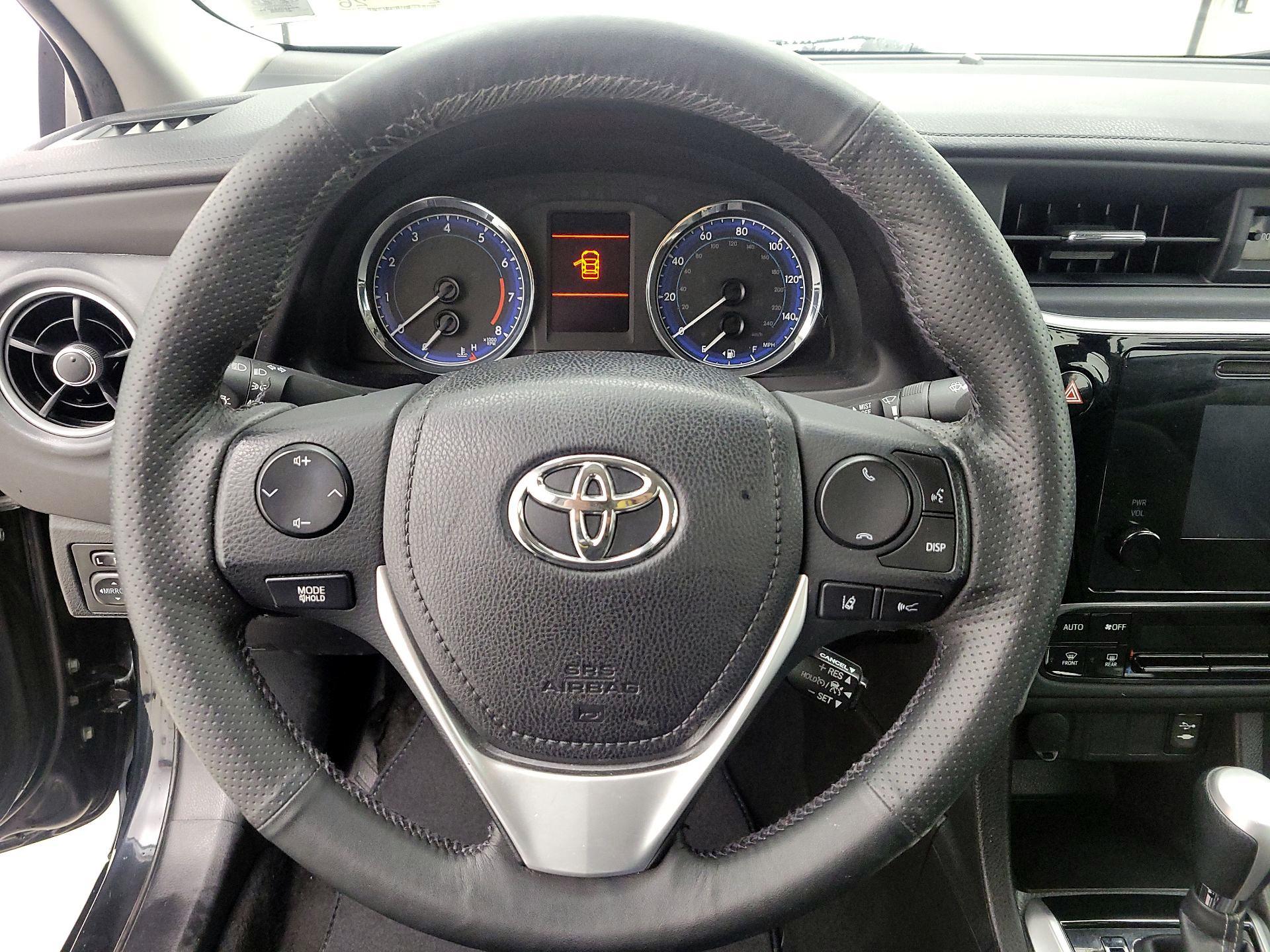 Thumbnail: 2017 Toyota Corolla - 10