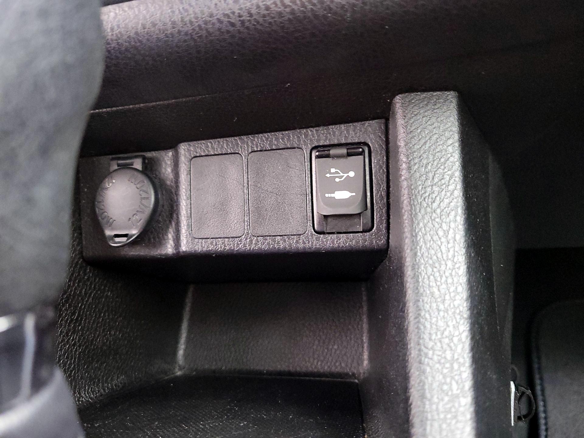 Thumbnail: 2017 Toyota Corolla - 18