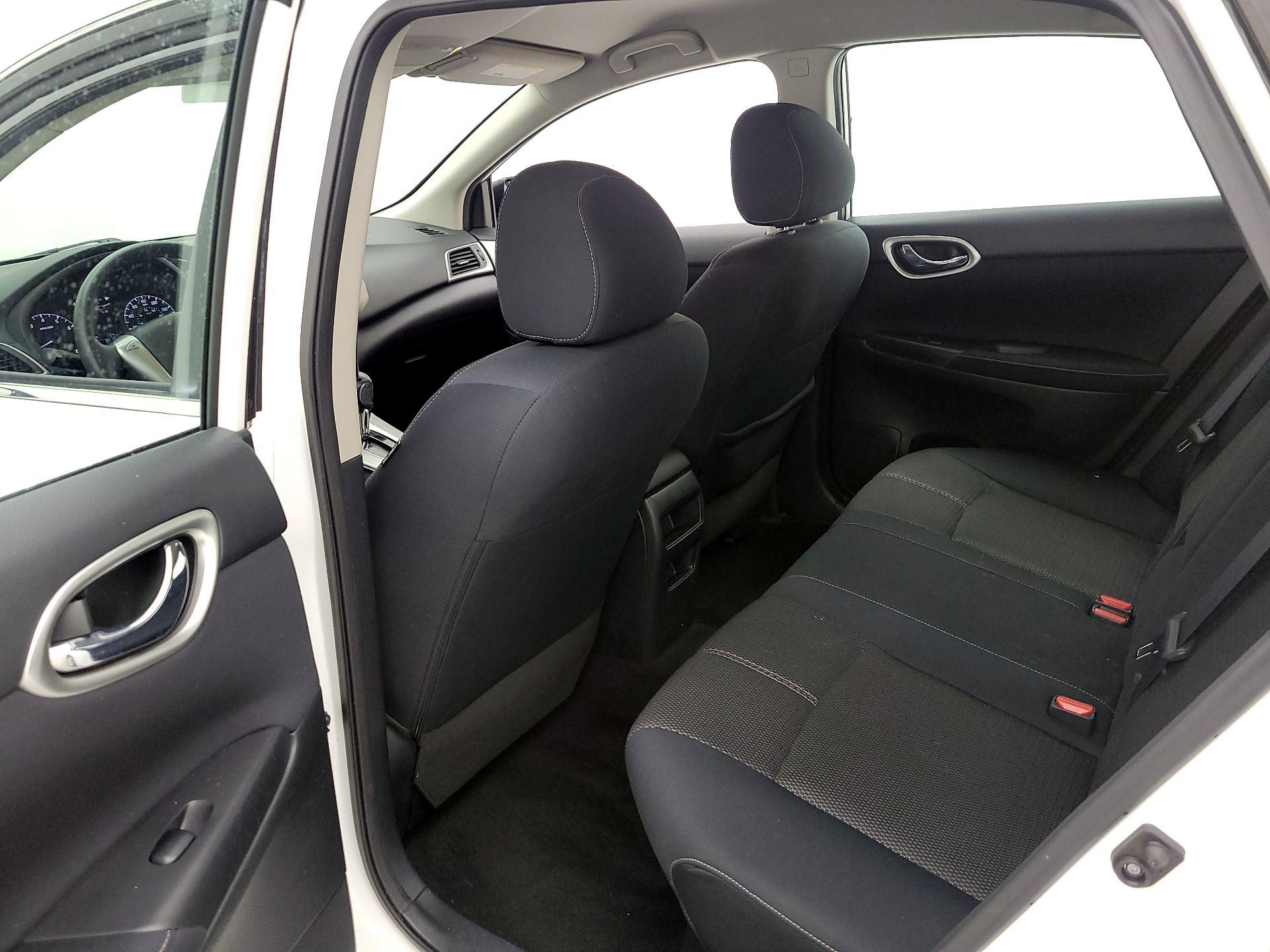 Thumbnail: 2014 Nissan Sentra - 17