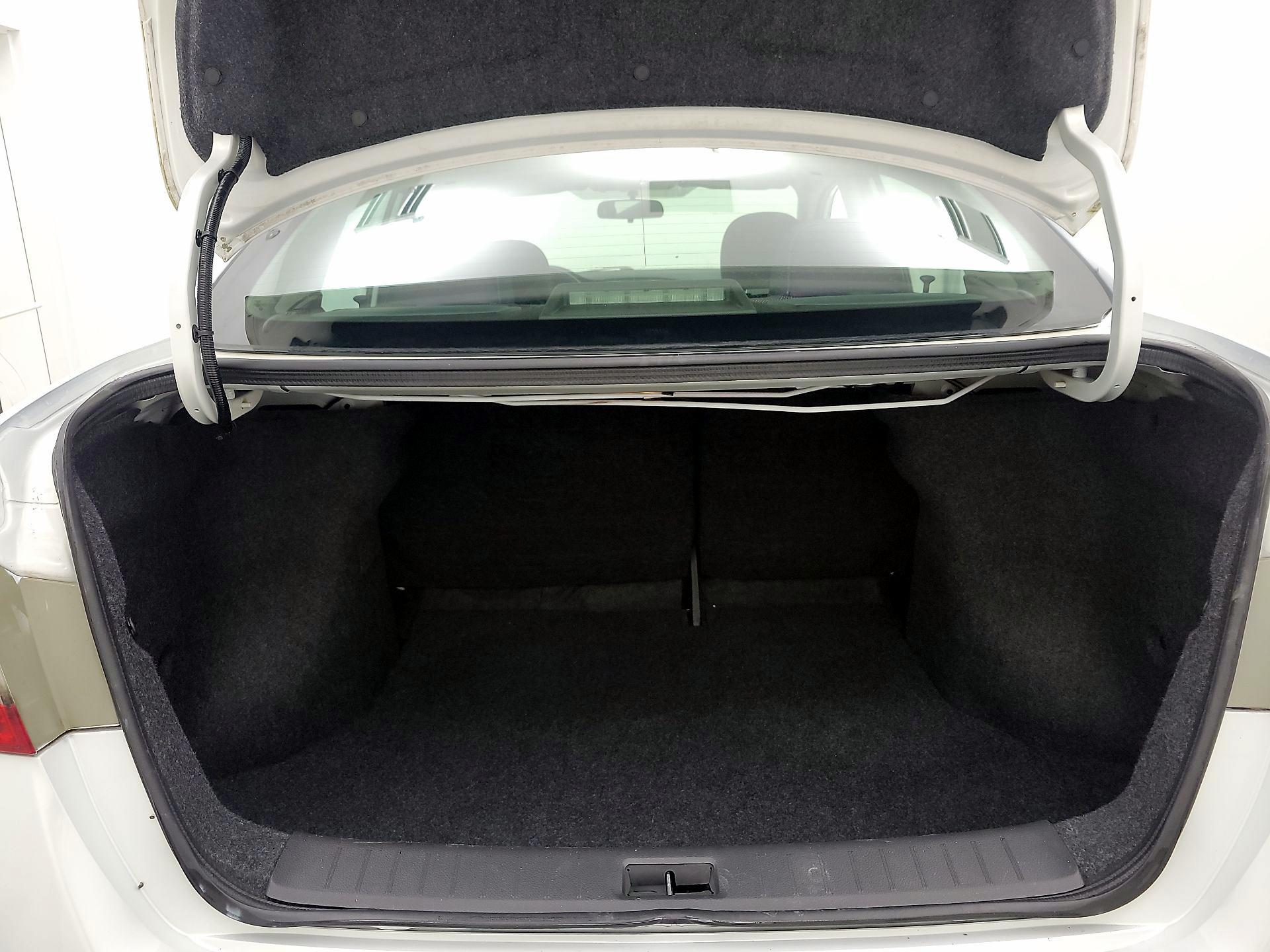 Thumbnail: 2014 Nissan Sentra - 18