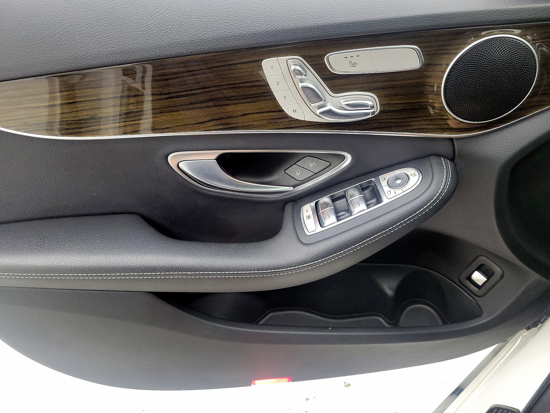 Thumbnail: 2019 Mercedes-Benz C-Class - 12