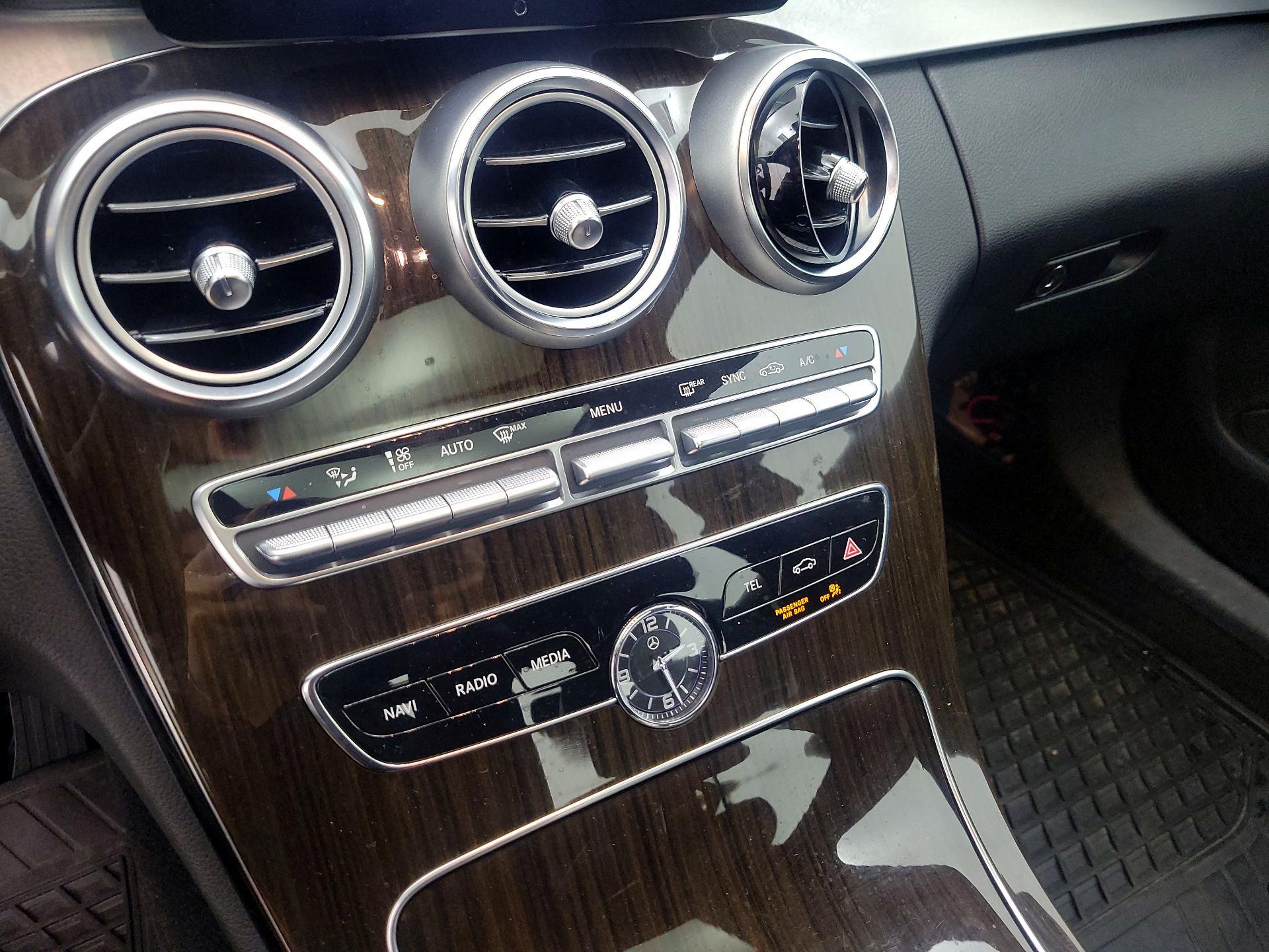 Thumbnail: 2019 Mercedes-Benz C-Class - 16