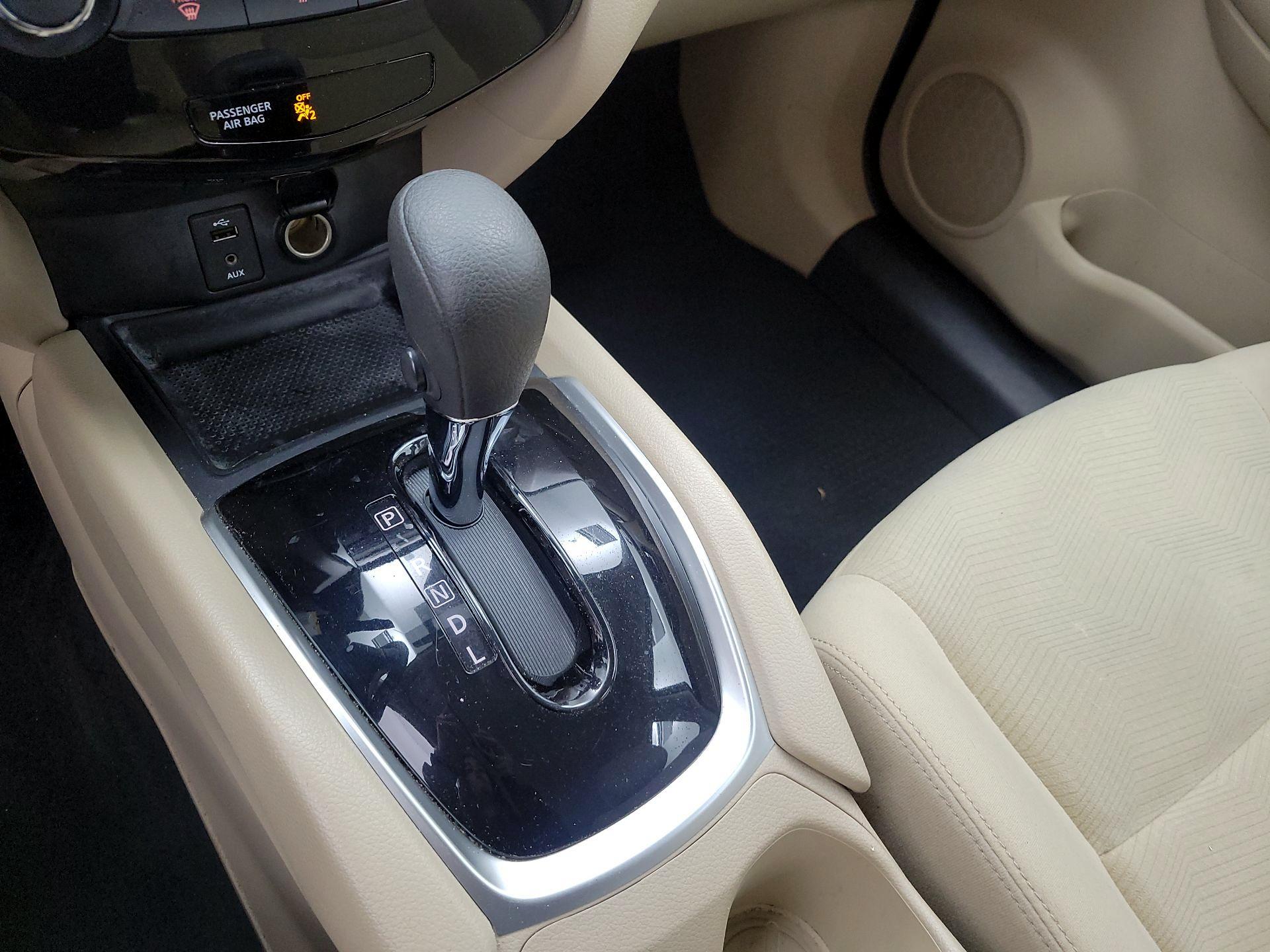 Thumbnail: 2016 Nissan Rogue - 17