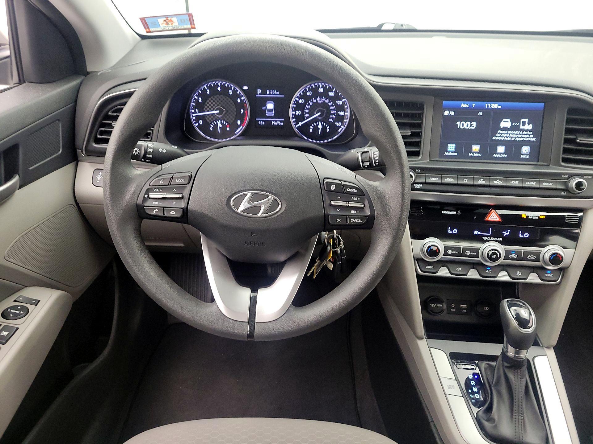 Thumbnail: 2020 Hyundai Elantra - 10