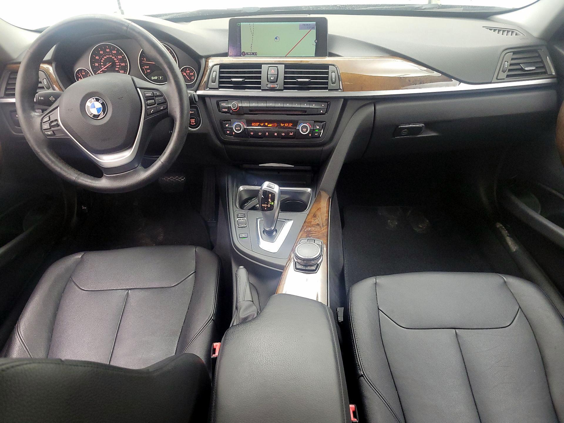 Thumbnail: 2015 BMW 3 Series - 9