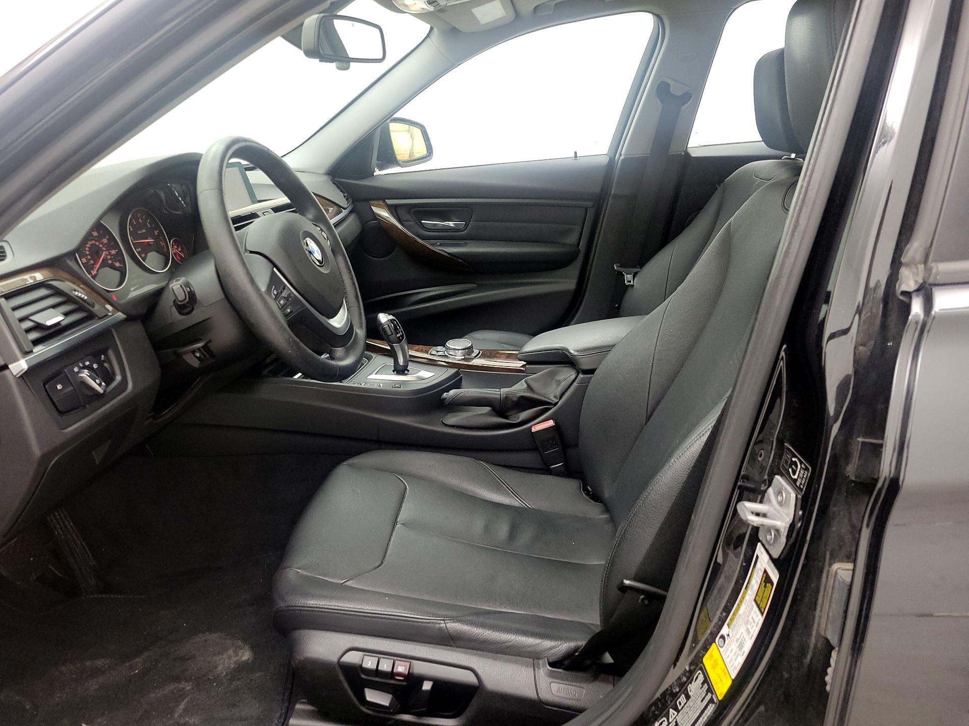 Thumbnail: 2015 BMW 3 Series - 11