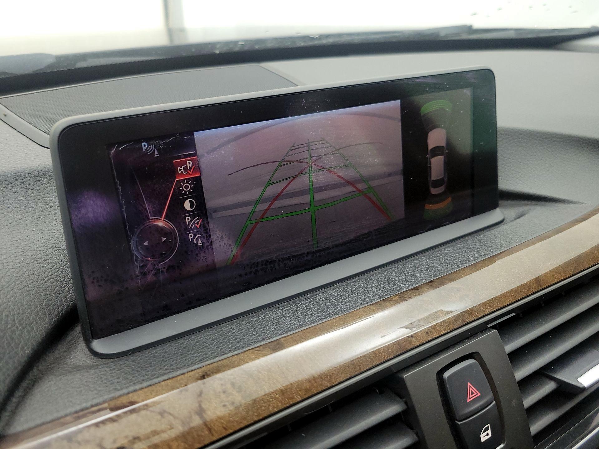 Thumbnail: 2015 BMW 3 Series - 15