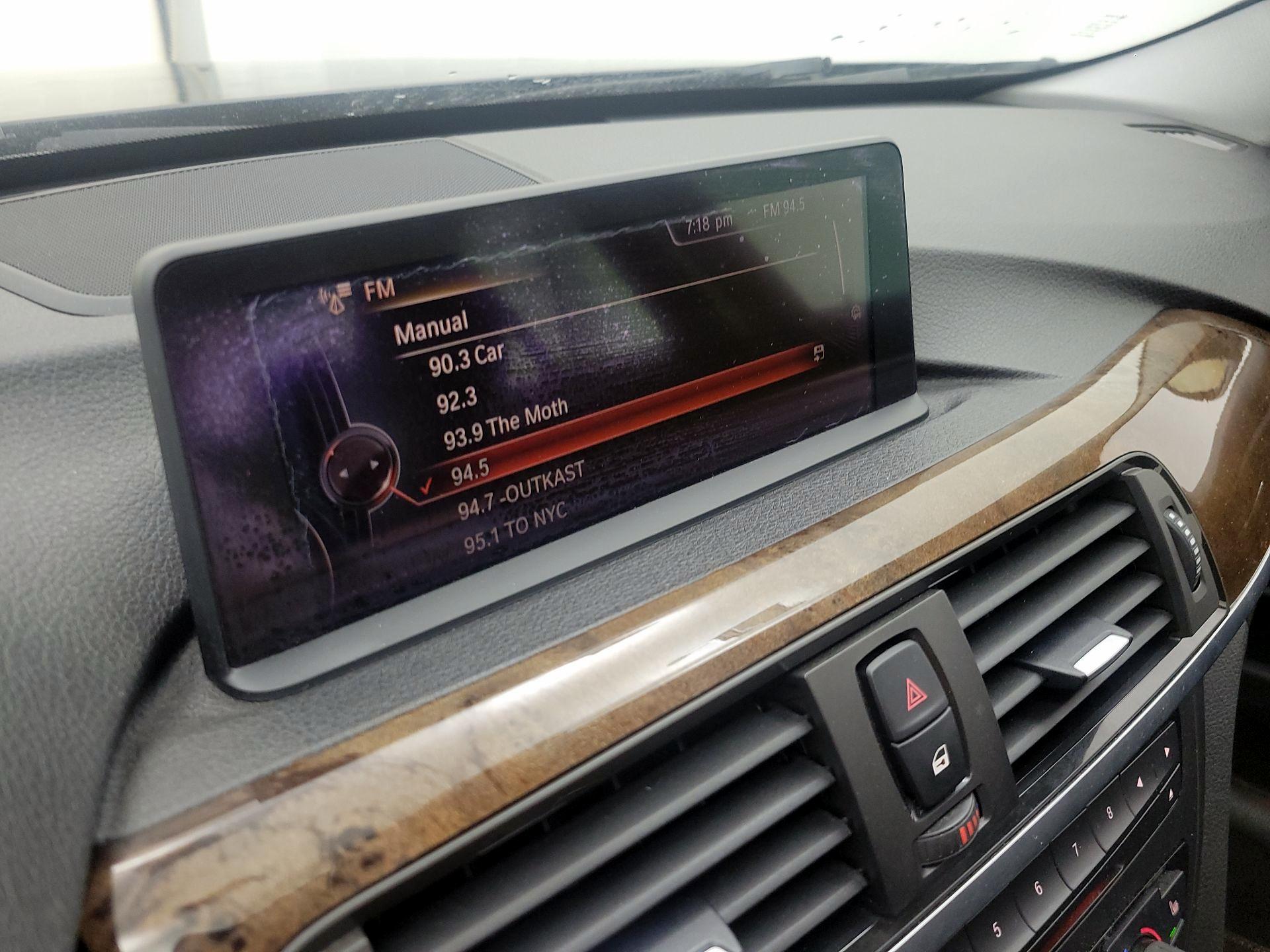 Thumbnail: 2015 BMW 3 Series - 16