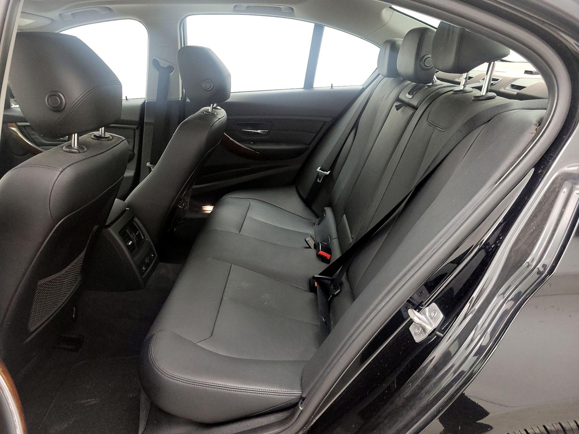 Thumbnail: 2015 BMW 3 Series - 20