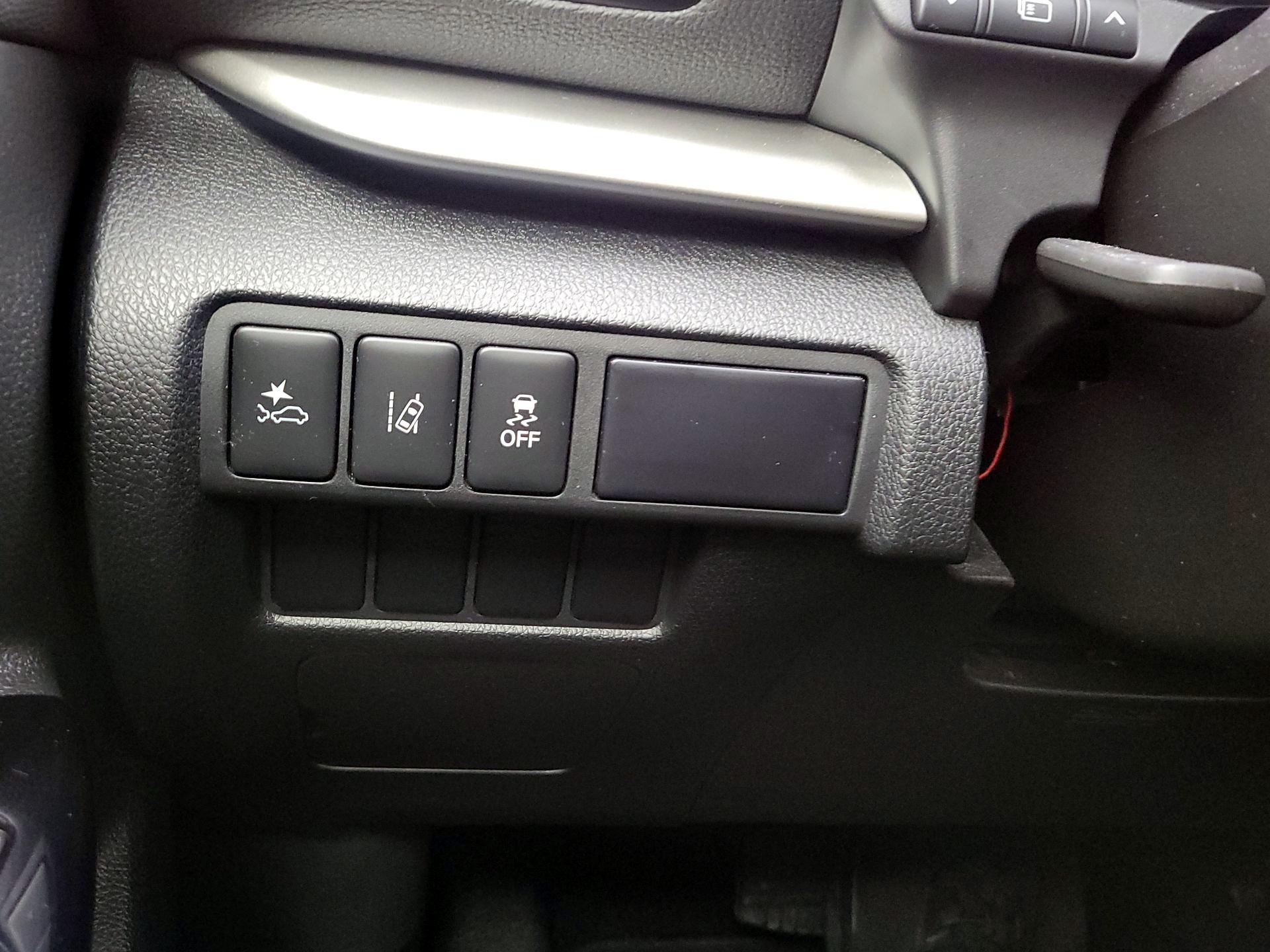 Thumbnail: 2023 Mitsubishi Eclipse Cross - 13