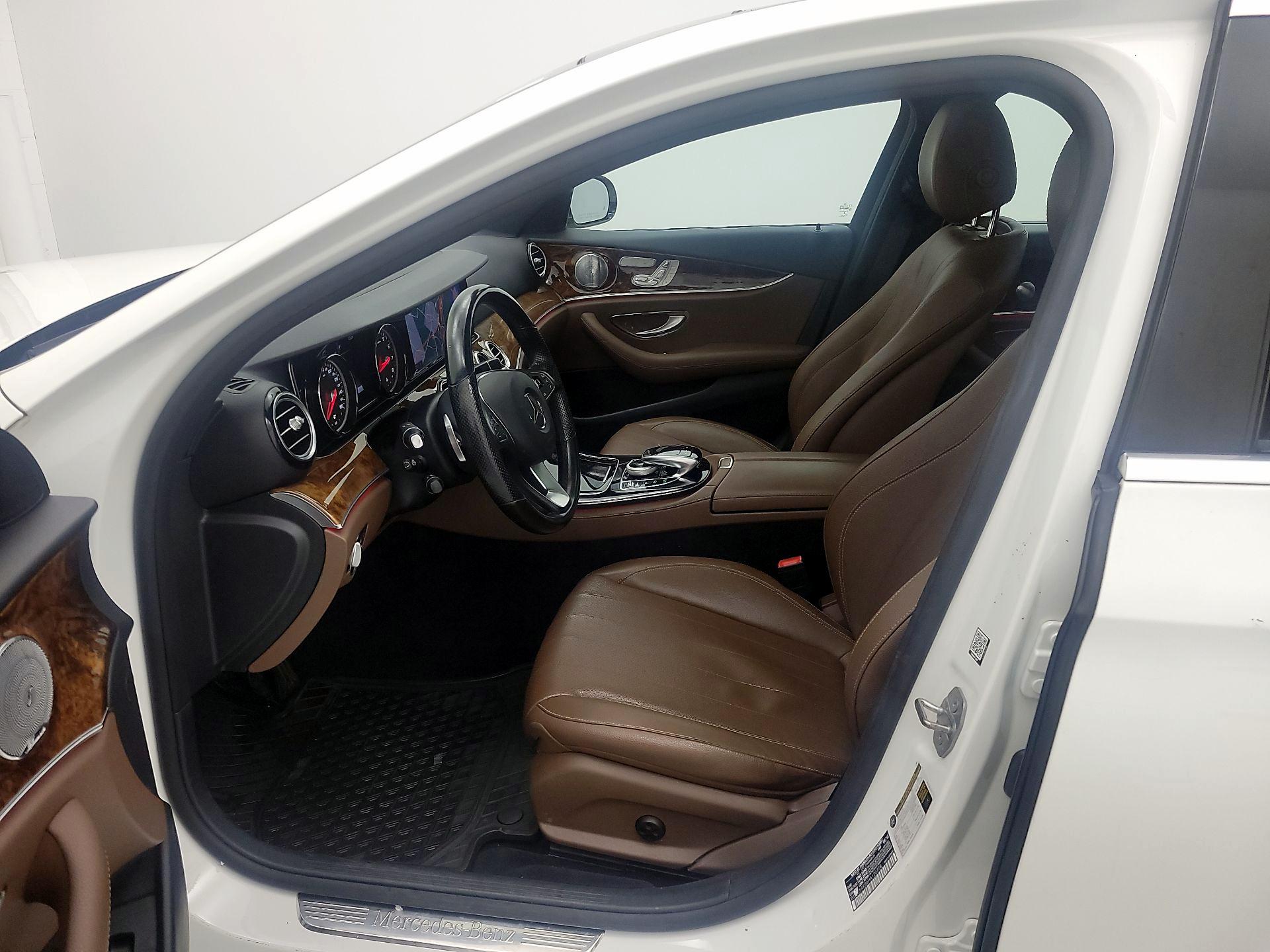 Thumbnail: 2017 Mercedes-Benz E-Class - 11