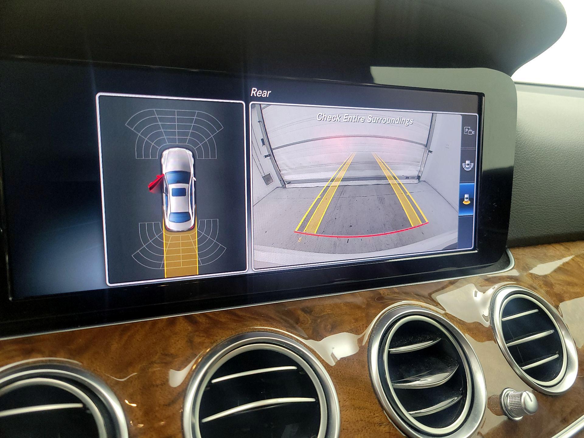 Thumbnail: 2017 Mercedes-Benz E-Class - 15