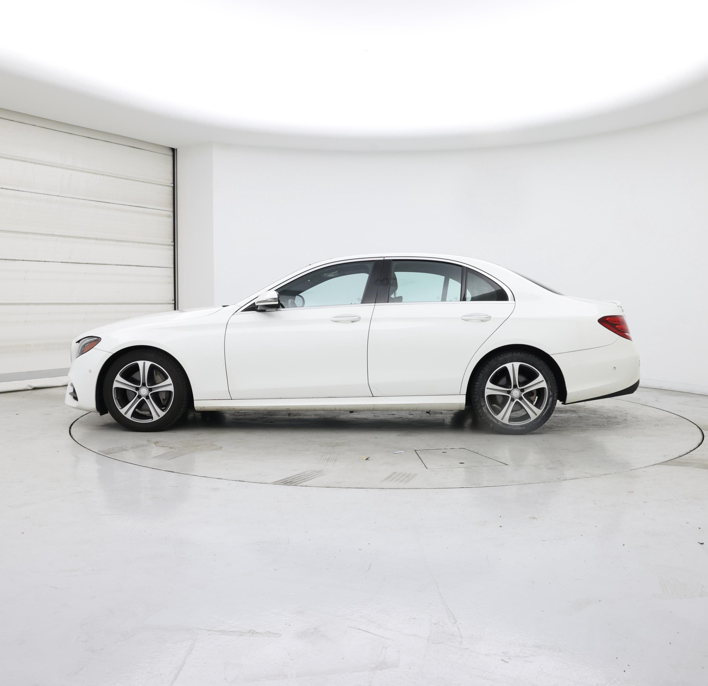 Thumbnail: 2017 Mercedes-Benz E-Class - 3