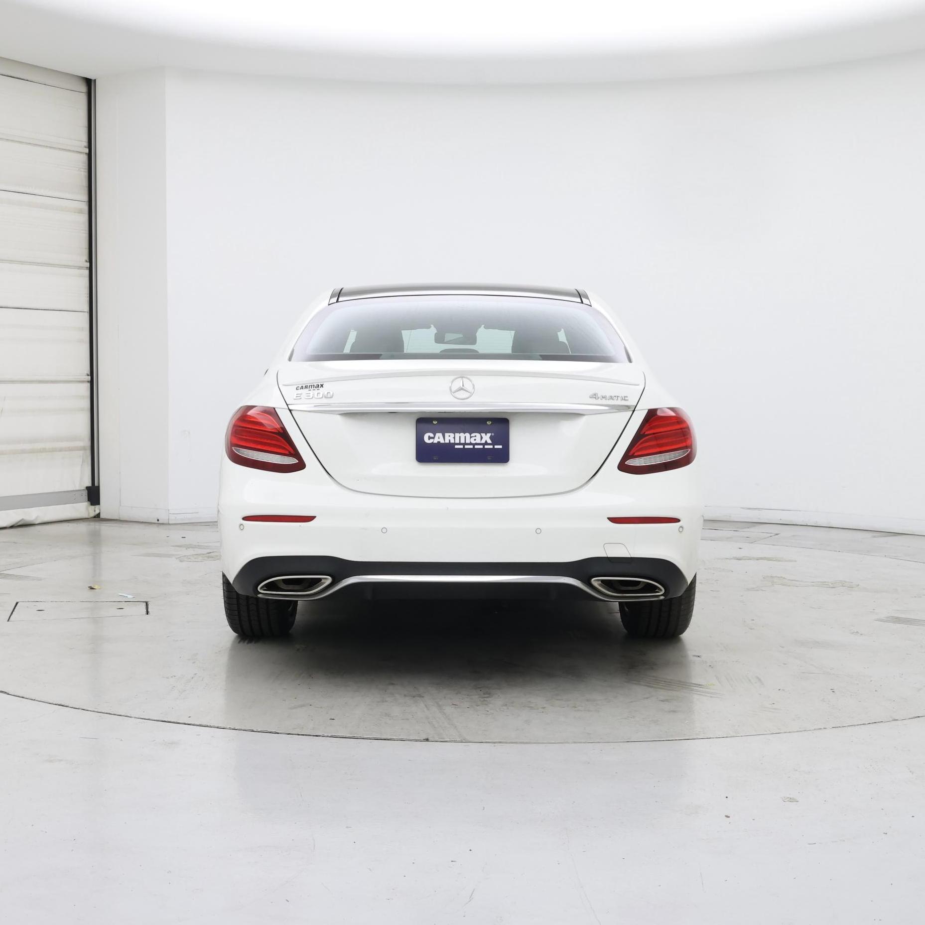 Thumbnail: 2017 Mercedes-Benz E-Class - 6