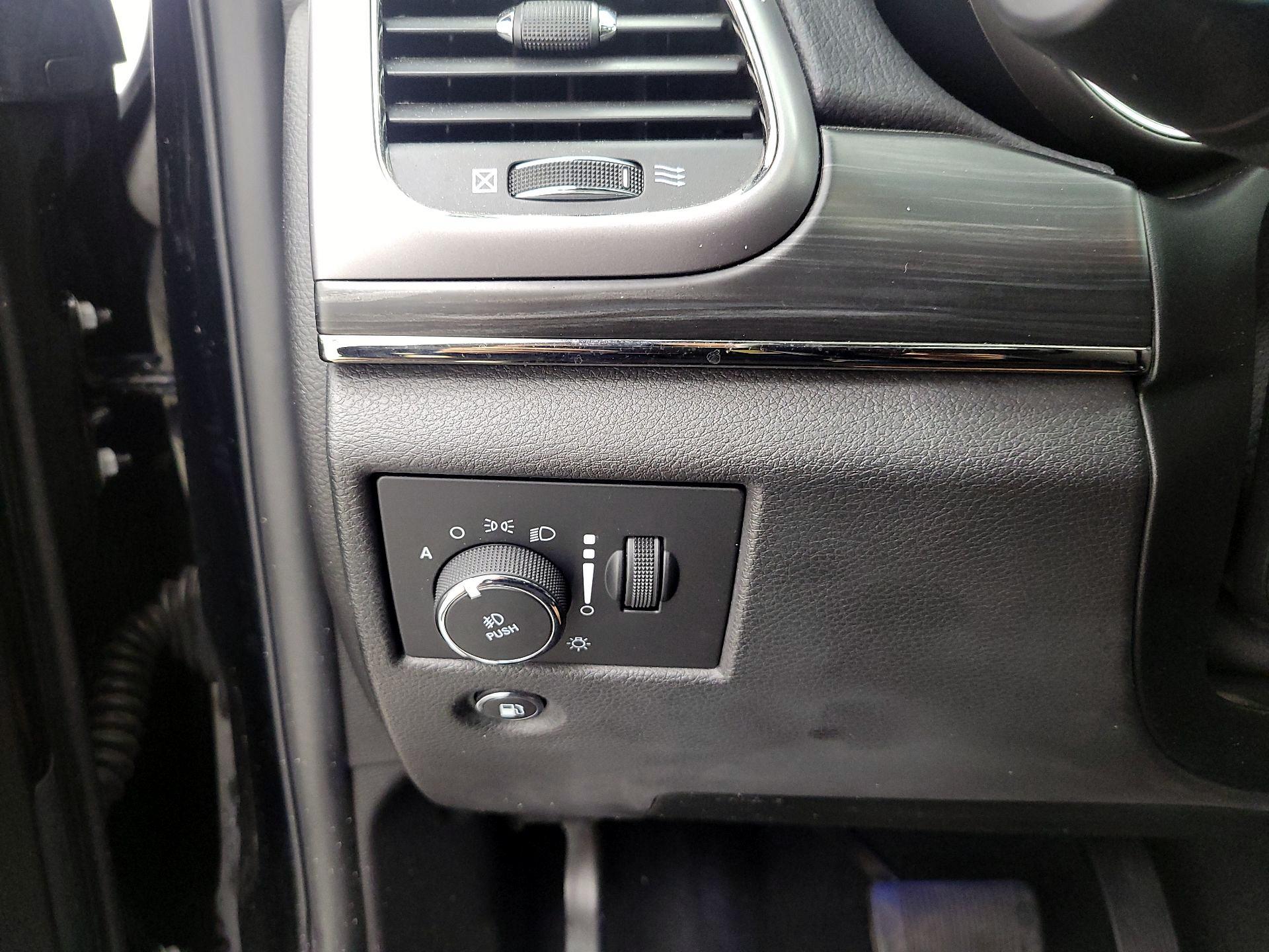 Thumbnail: 2019 Jeep Grand Cherokee - 13