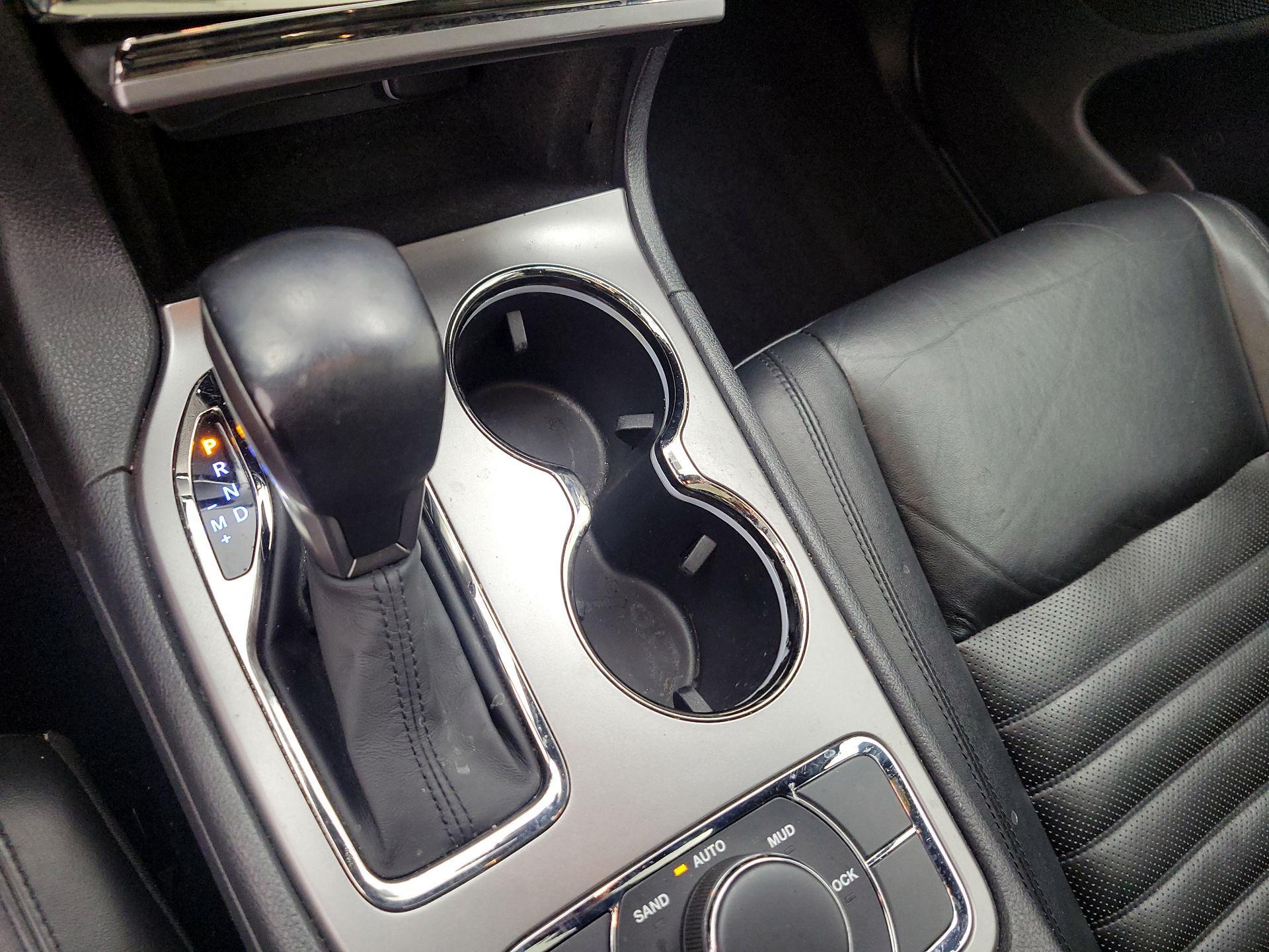 Thumbnail: 2019 Jeep Grand Cherokee - 17