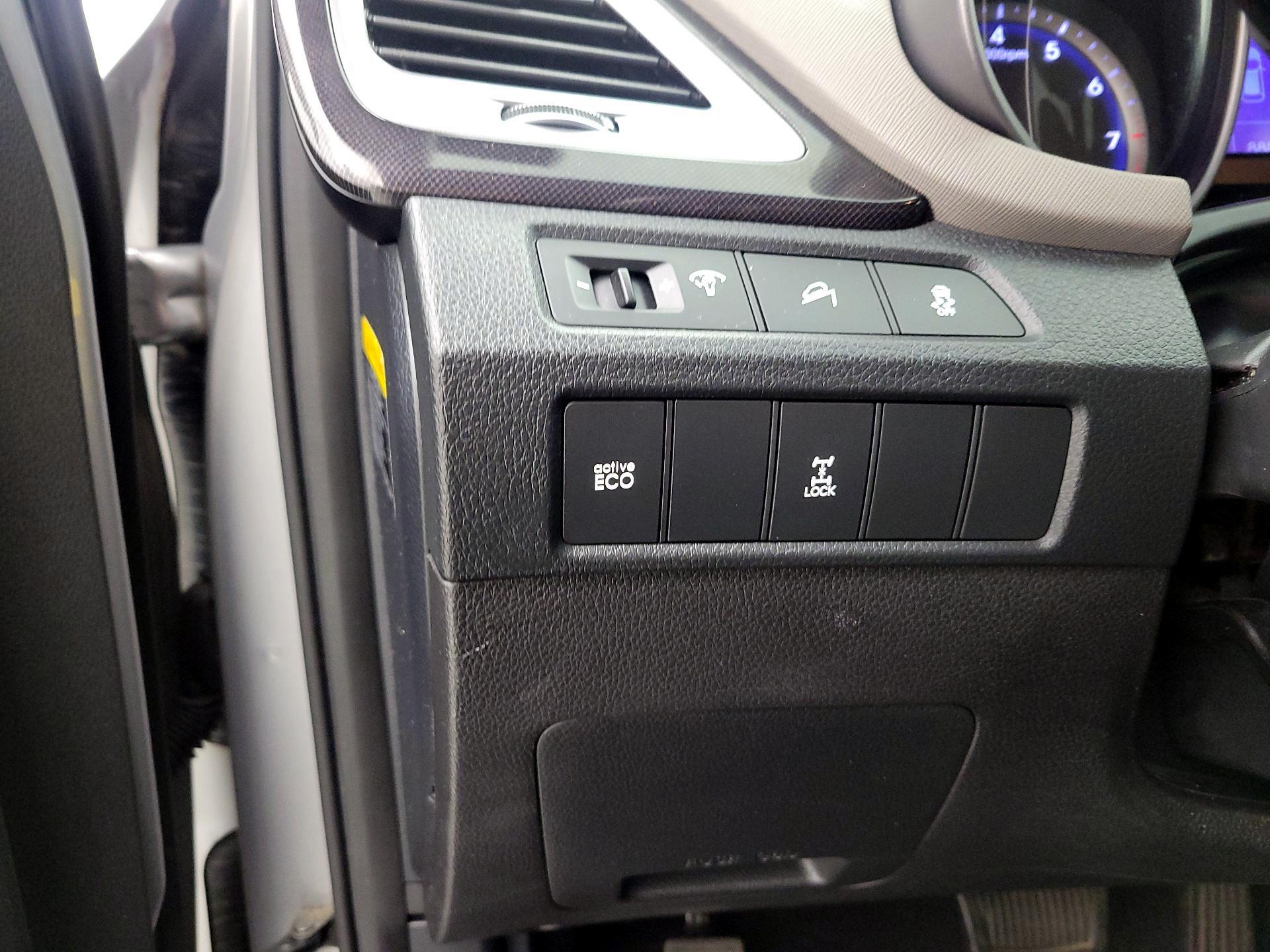 Thumbnail: 2014 Hyundai Santa Fe - 13