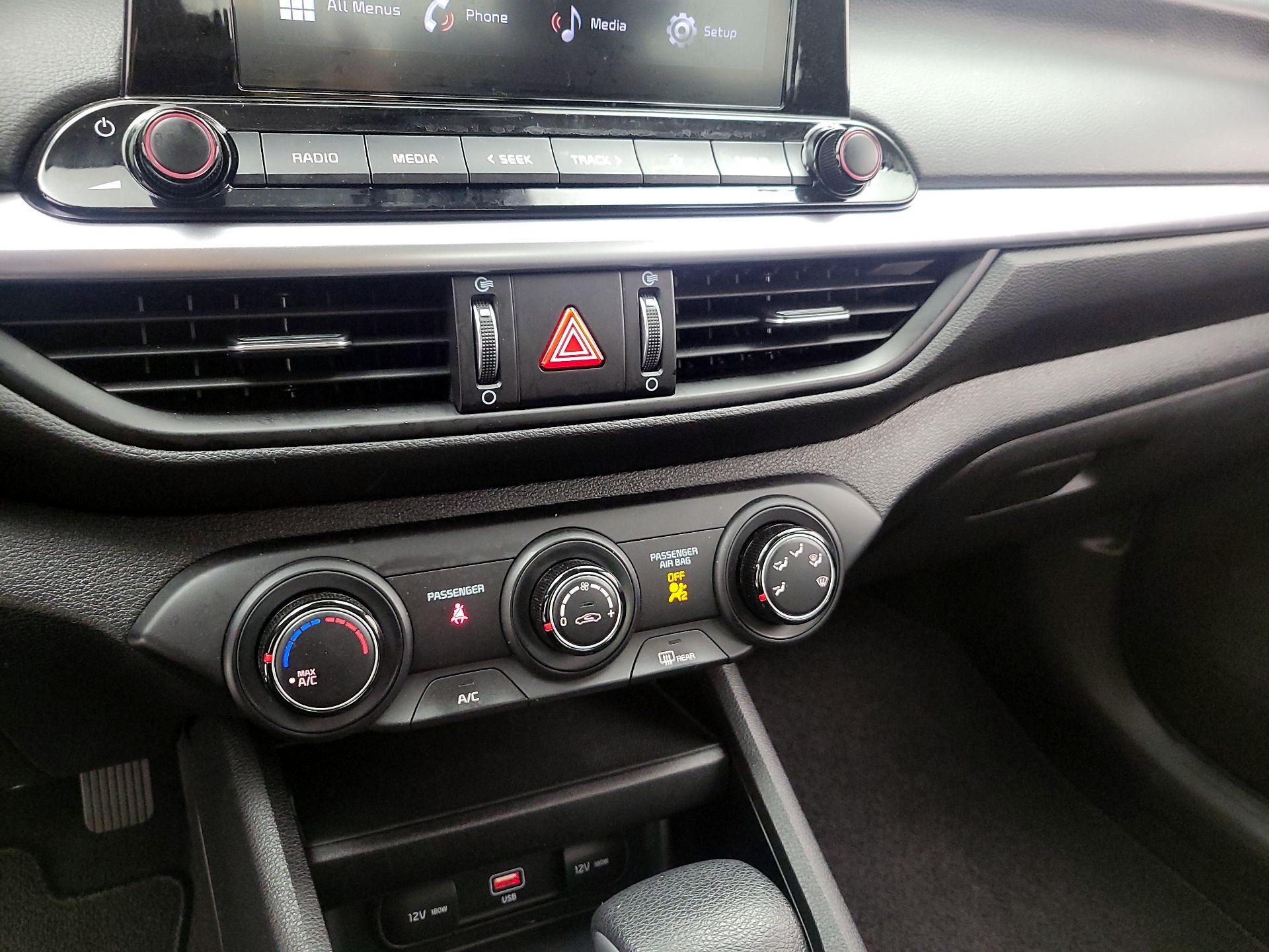 Thumbnail: 2023 Kia Forte - 16