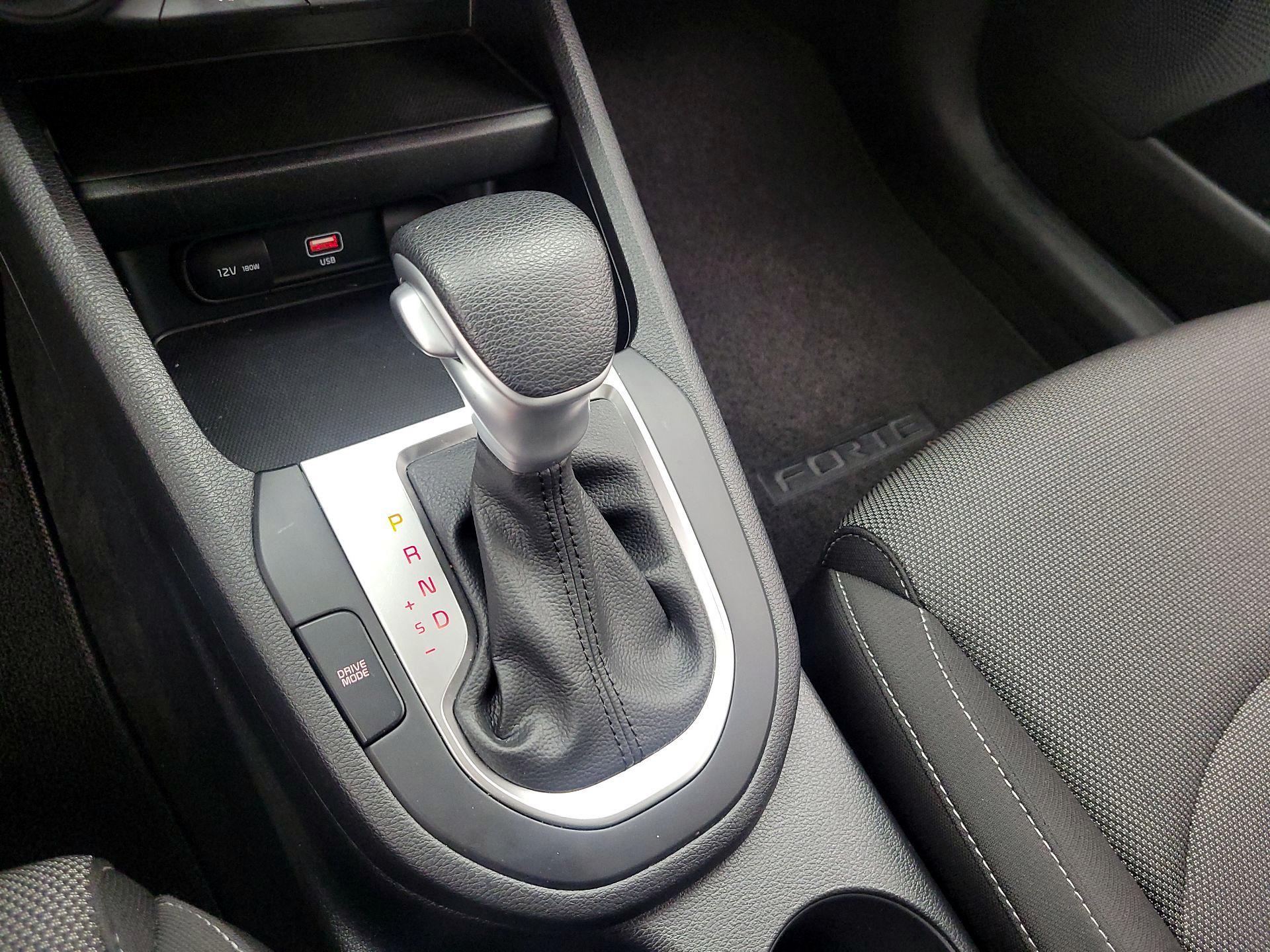 Thumbnail: 2023 Kia Forte - 17