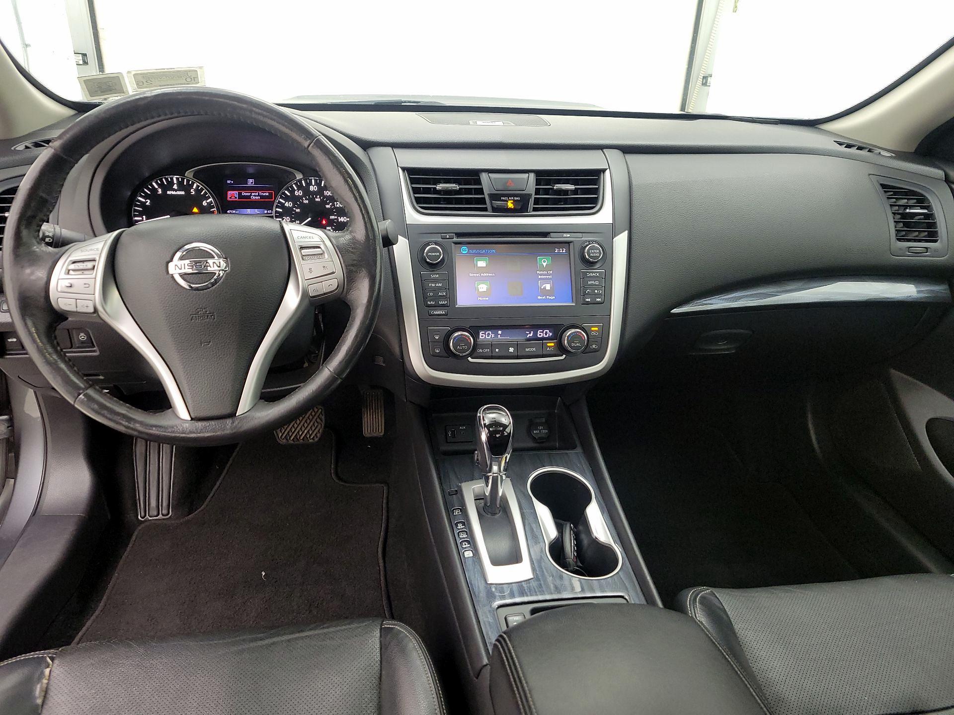 Thumbnail: 2016 Nissan Altima - 9