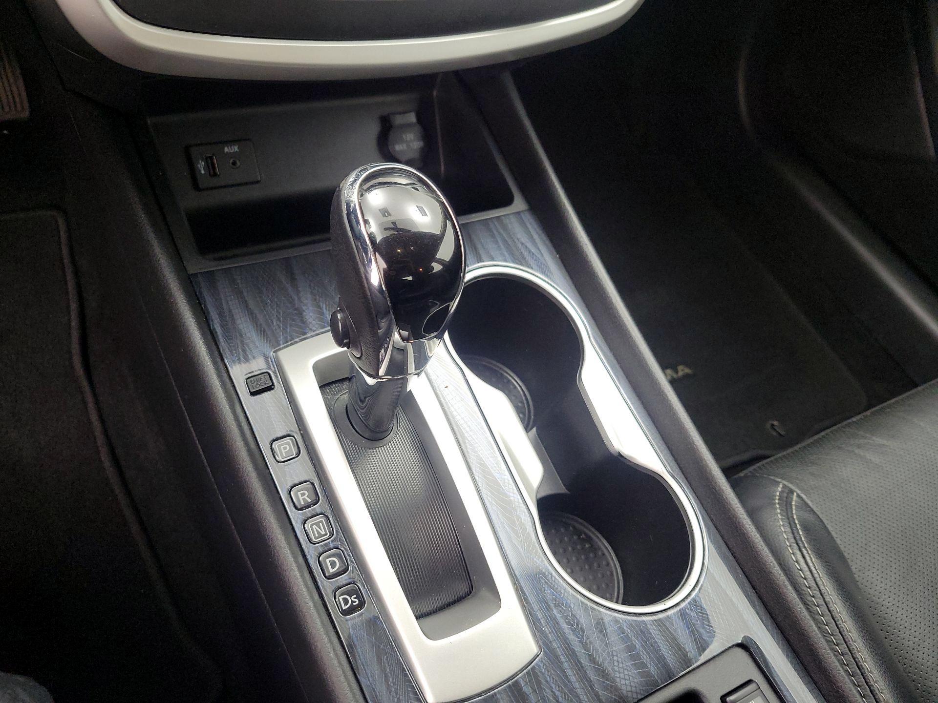 Thumbnail: 2016 Nissan Altima - 18