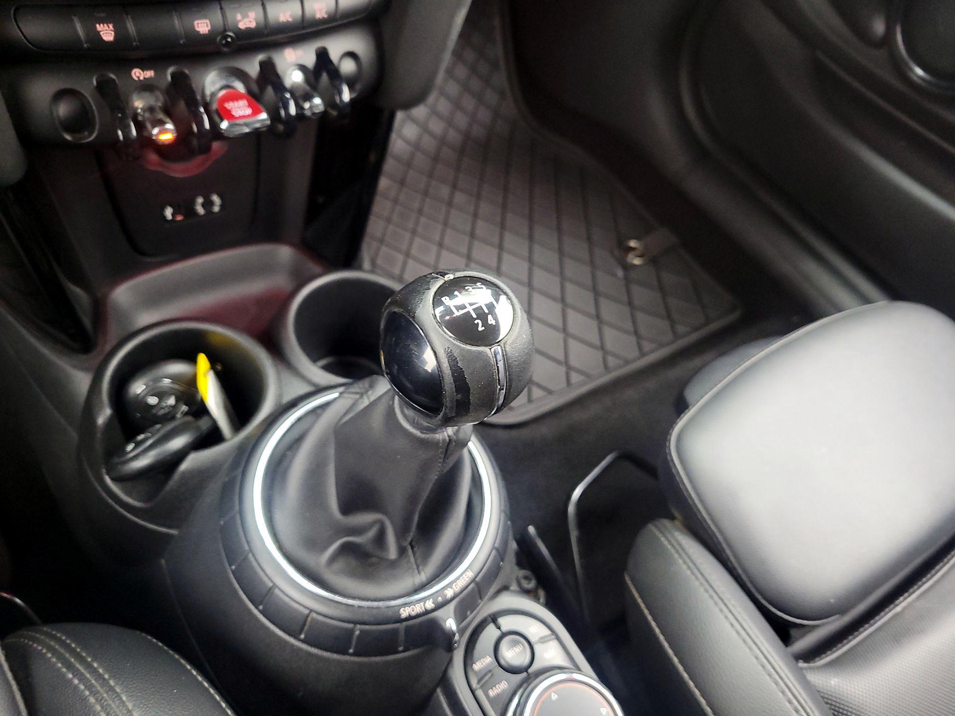 Thumbnail: 2016 MINI Cooper - 17