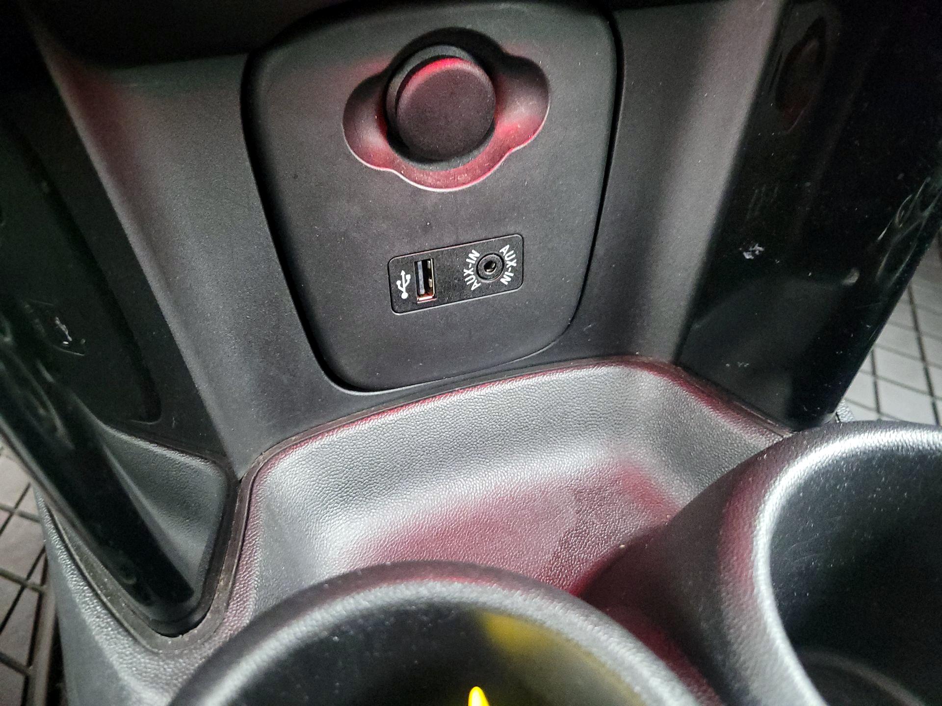 Thumbnail: 2016 MINI Cooper - 18