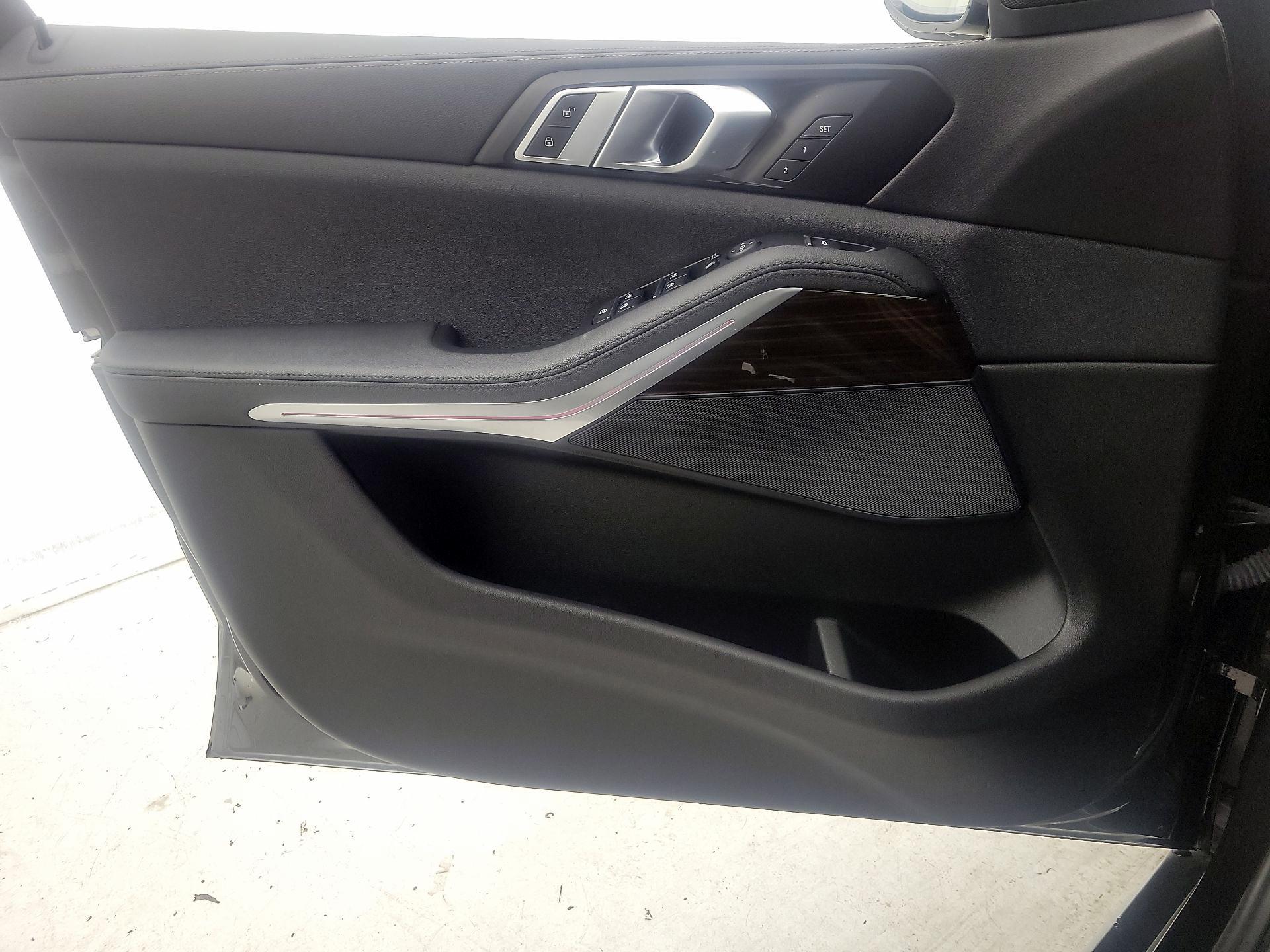 Thumbnail: 2020 BMW X5 - 12