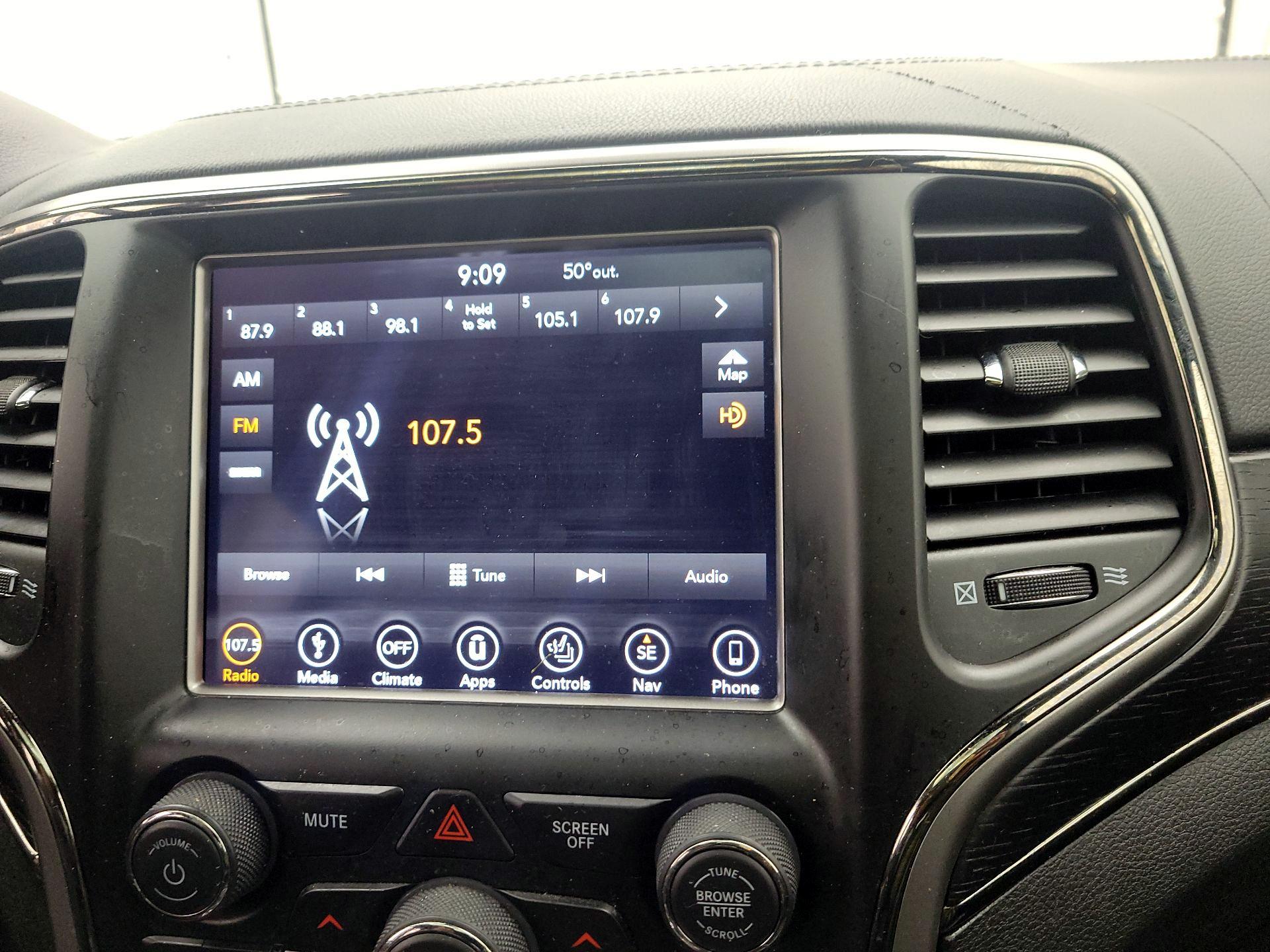 Thumbnail: 2018 Jeep Grand Cherokee - 16