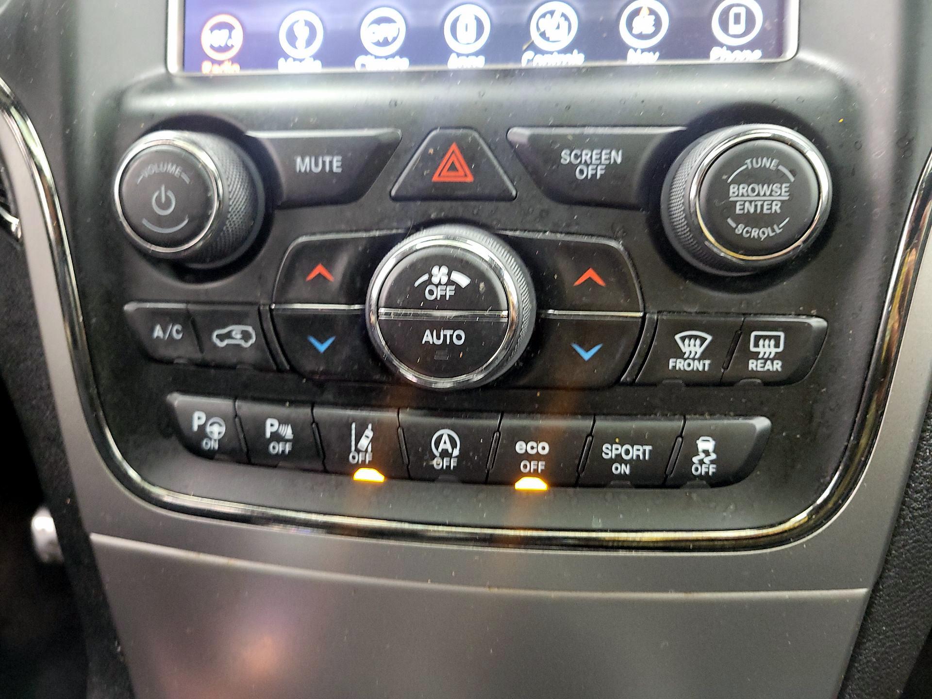 Thumbnail: 2018 Jeep Grand Cherokee - 17