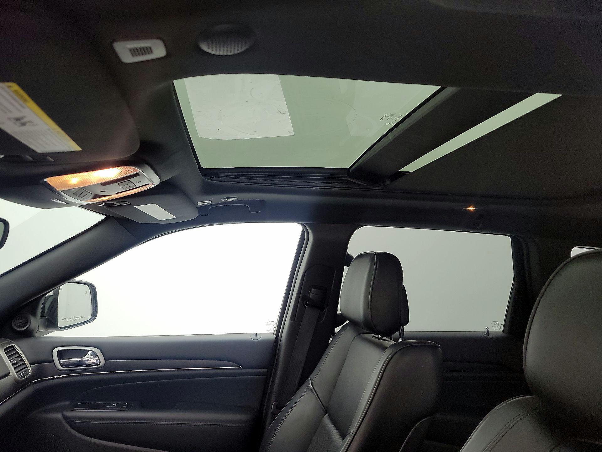 Thumbnail: 2018 Jeep Grand Cherokee - 20