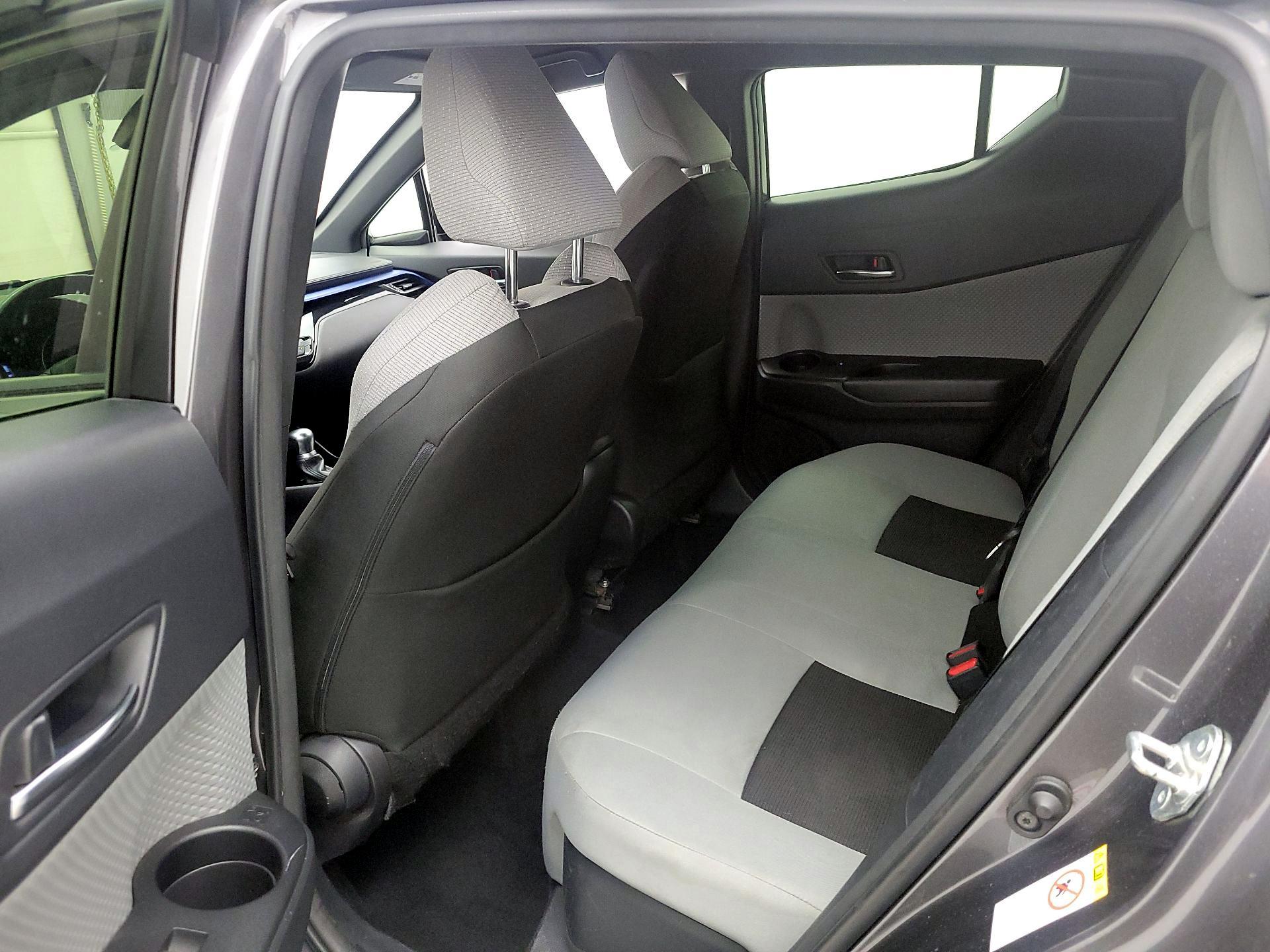 Thumbnail: 2019 Toyota C-HR - 19