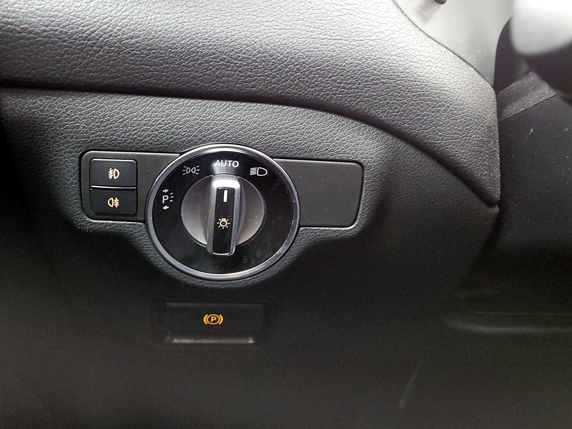 Thumbnail: 2020 Mercedes-Benz GLA - 13