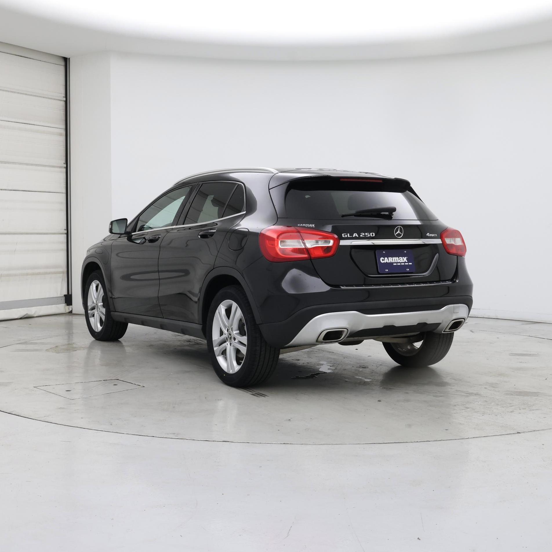 Thumbnail: 2020 Mercedes-Benz GLA - 2