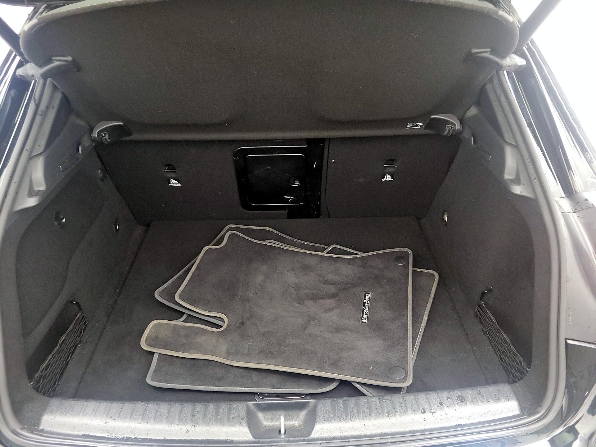 Thumbnail: 2020 Mercedes-Benz GLA - 20