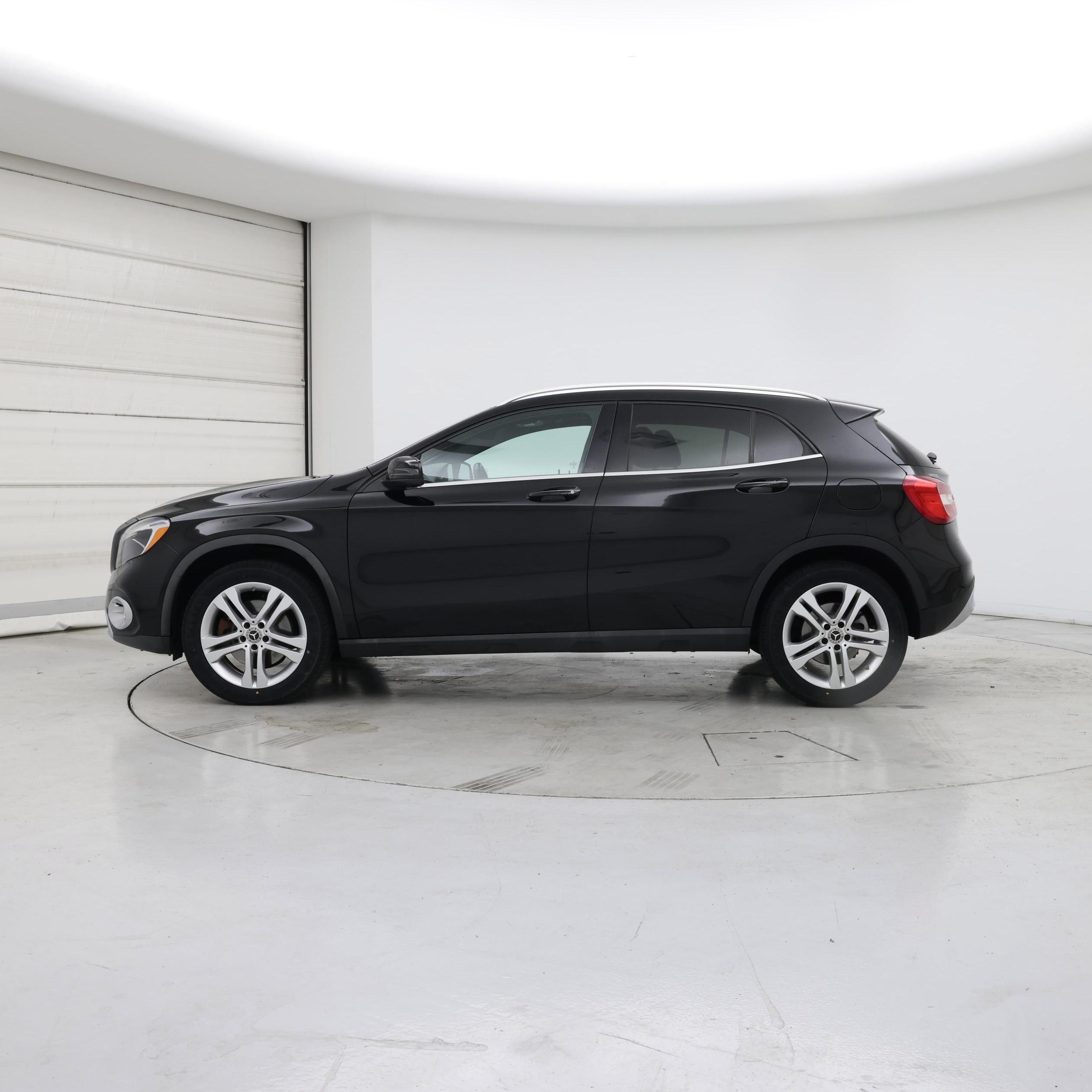 Thumbnail: 2020 Mercedes-Benz GLA - 3