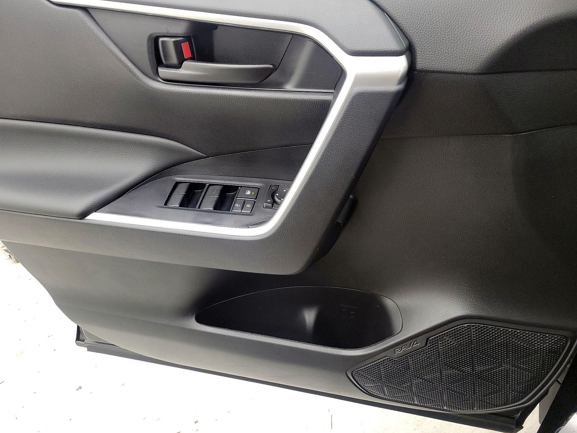 Thumbnail: 2024 Toyota RAV4 - 12