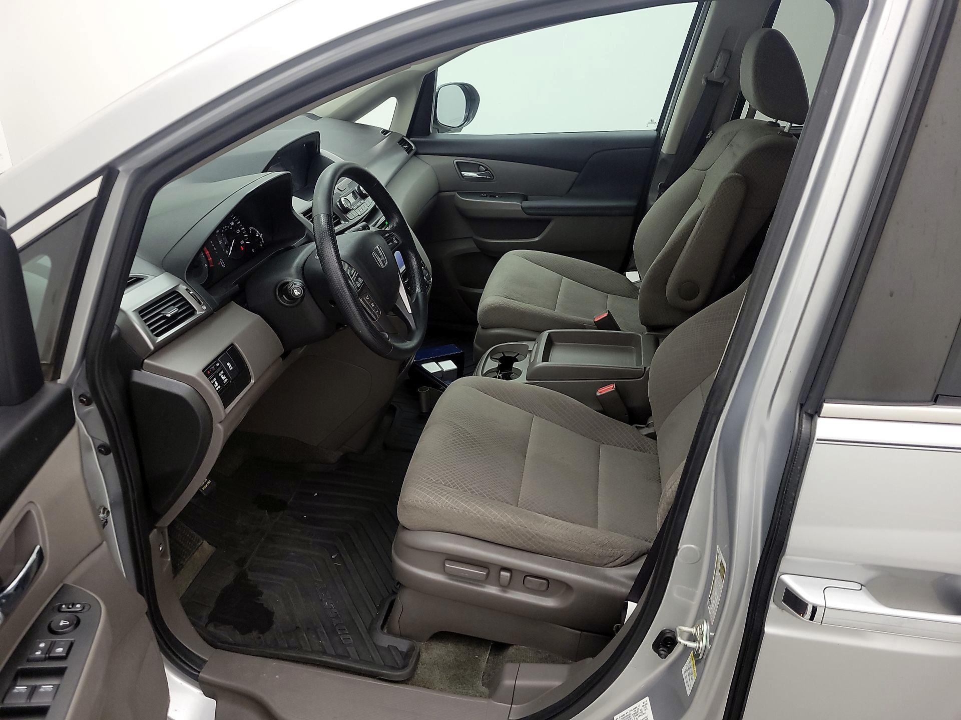 Thumbnail: 2015 Honda Odyssey - 11