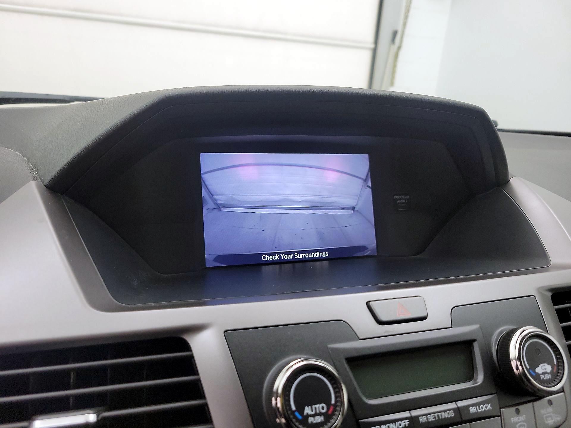 Thumbnail: 2015 Honda Odyssey - 14