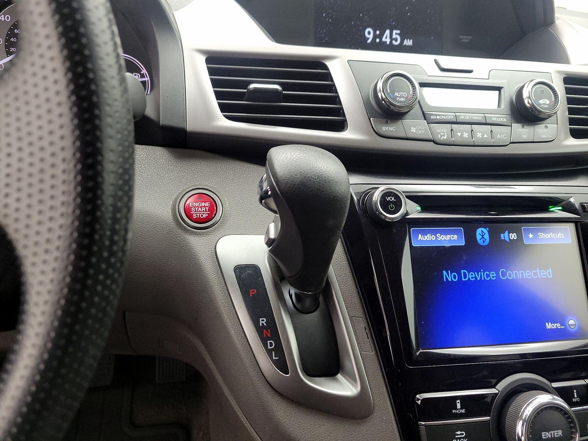 Thumbnail: 2015 Honda Odyssey - 17