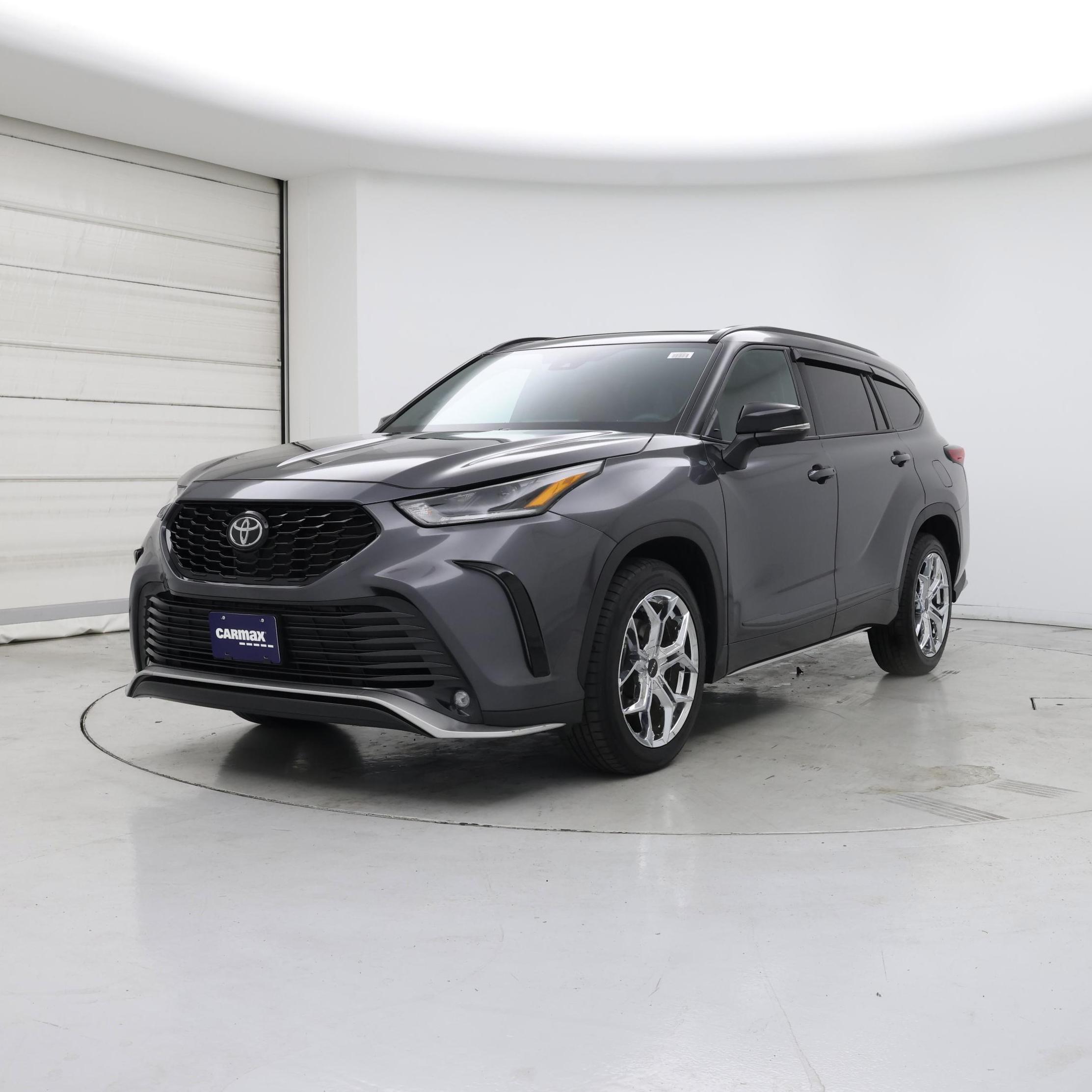 Thumbnail: 2022 Toyota Highlander - 4