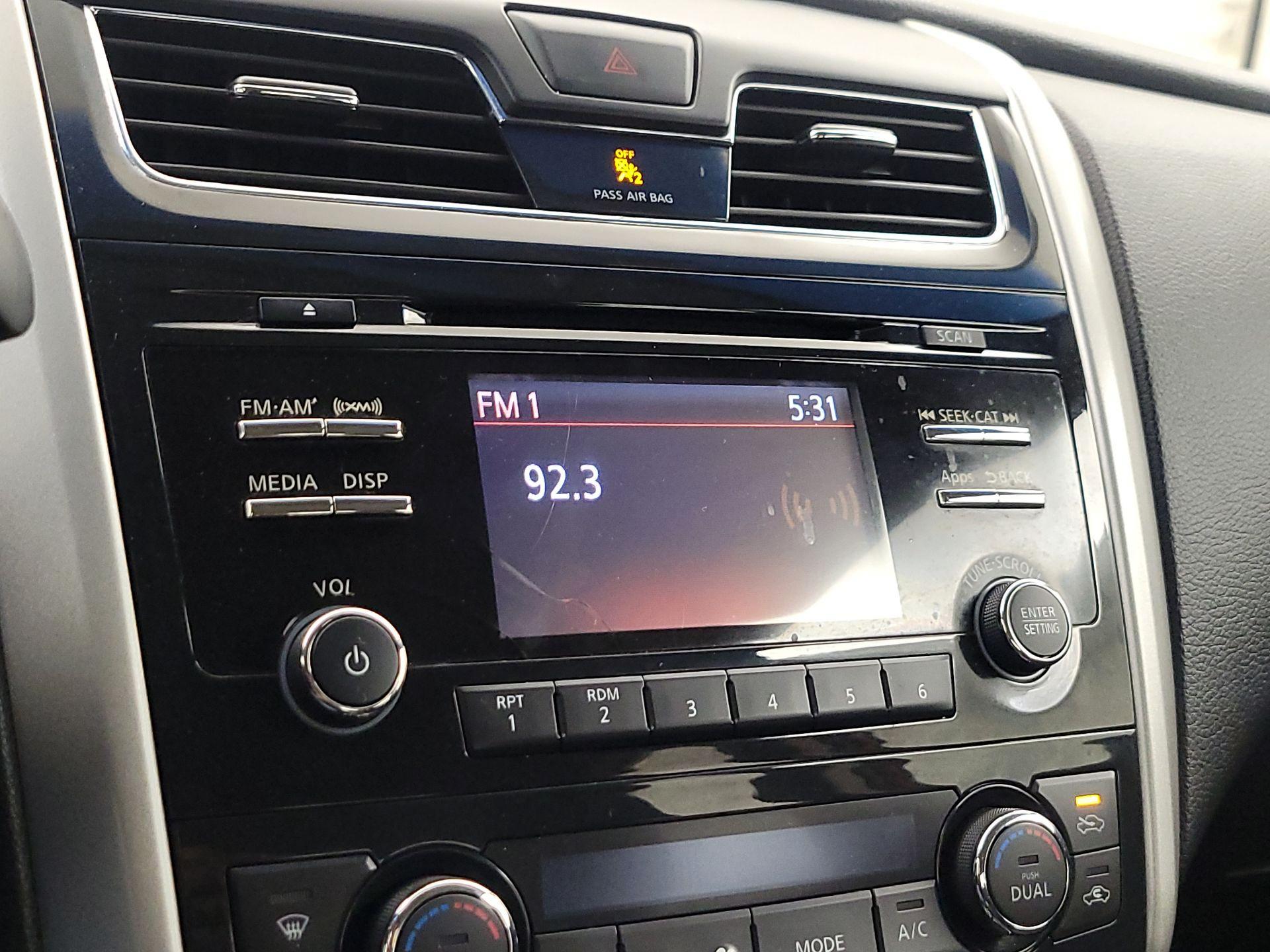 Thumbnail: 2014 Nissan Altima - 15