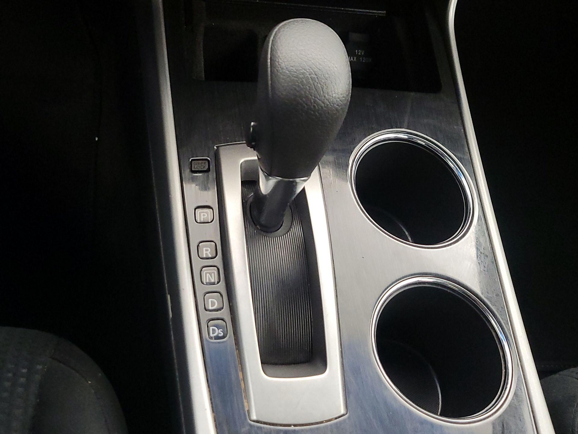 Thumbnail: 2014 Nissan Altima - 17