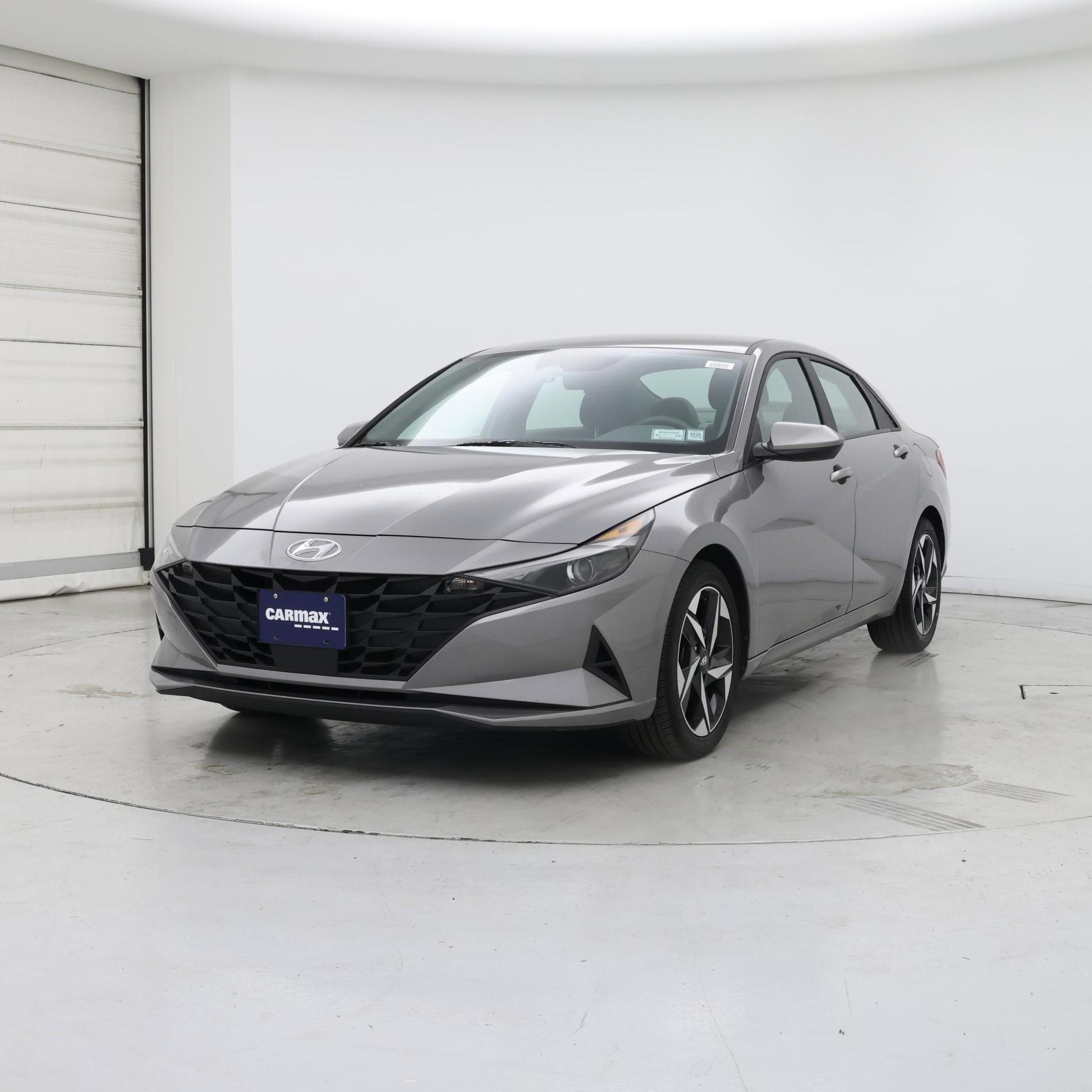 Thumbnail: 2023 Hyundai Elantra - 4