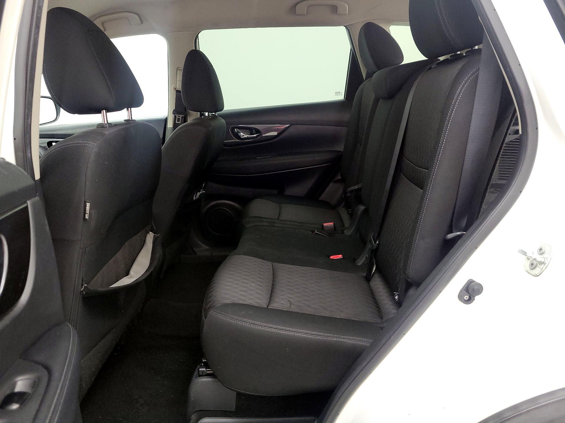 Thumbnail: 2018 Nissan Rogue - 18